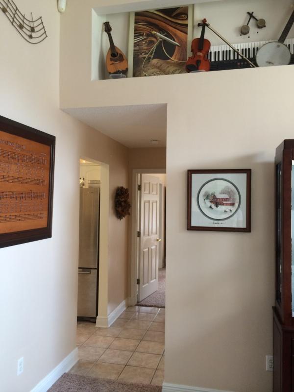 BISCAYNE POINTE - Residential