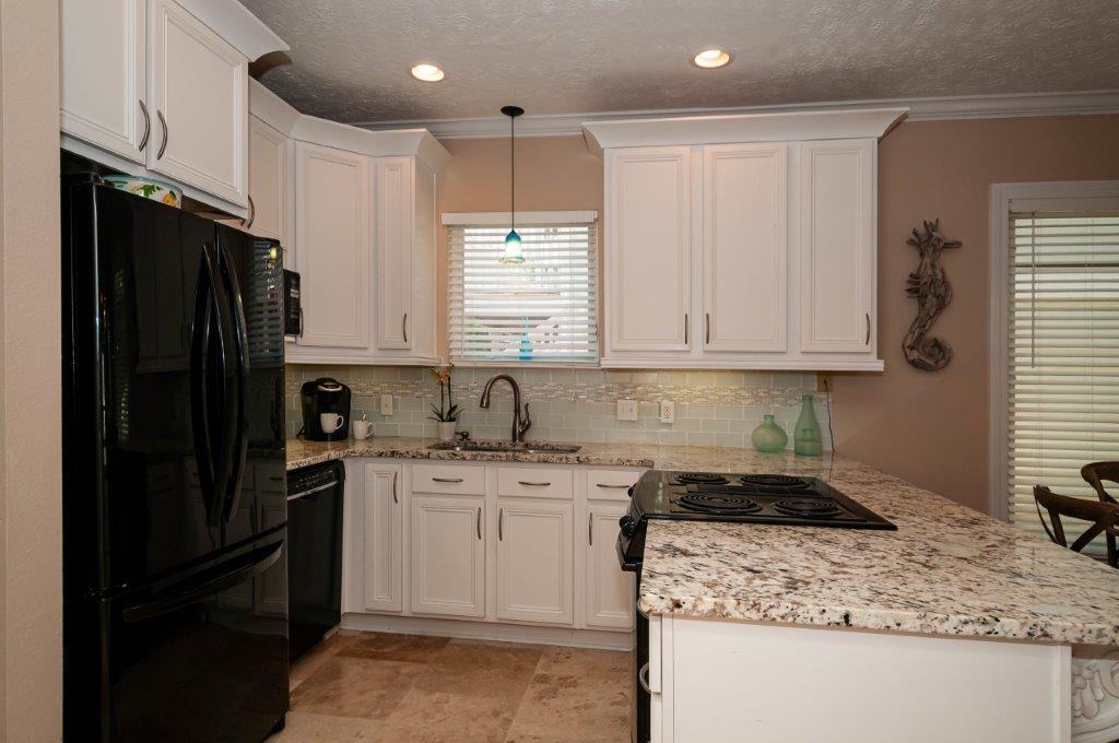 SUNRISE BEACH - Residential