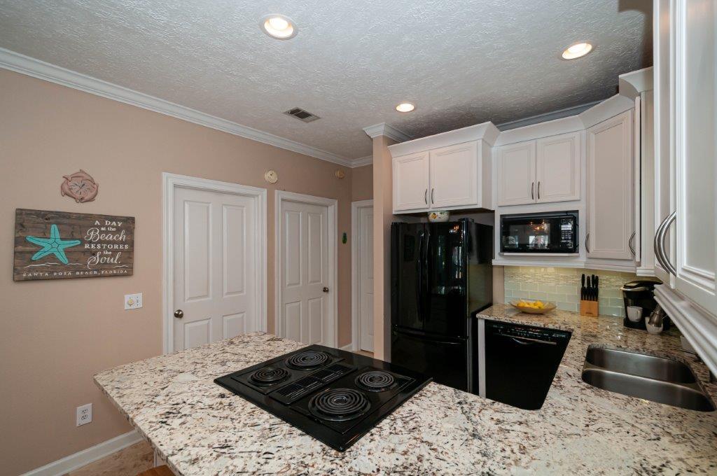 SUNRISE BEACH - Residential