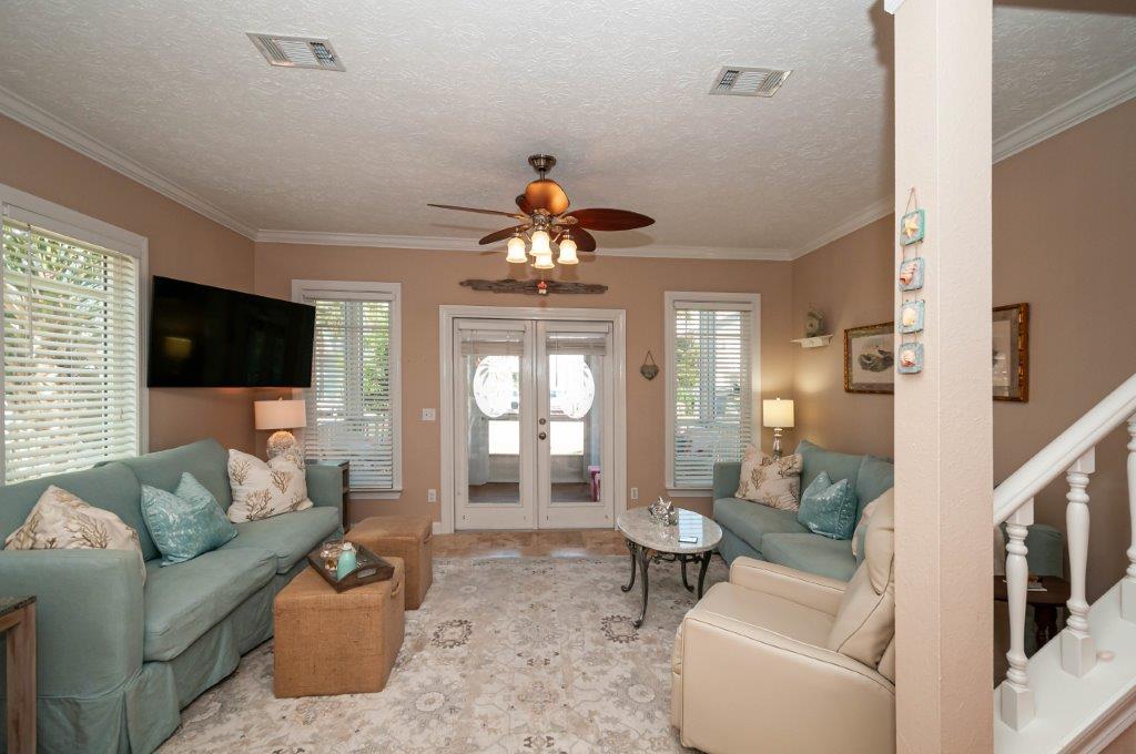 SUNRISE BEACH - Residential