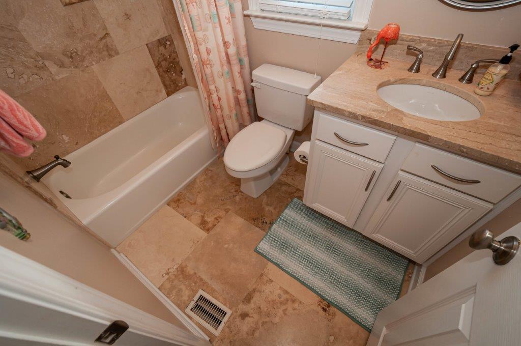 SUNRISE BEACH - Residential