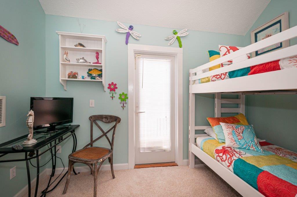 SUNRISE BEACH - Residential