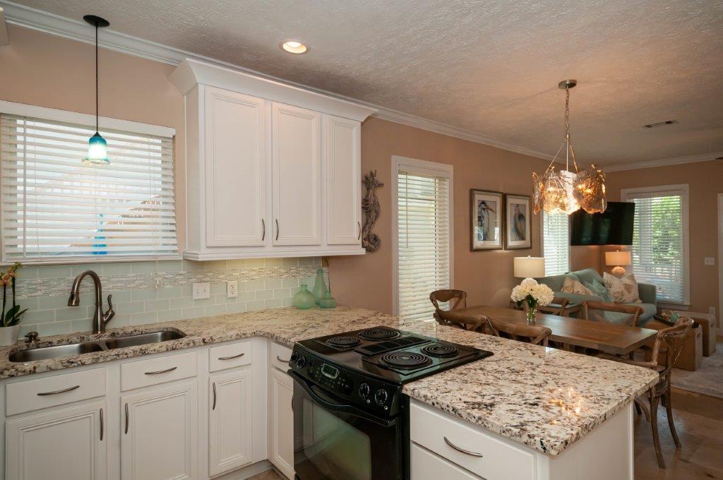 SUNRISE BEACH - Residential