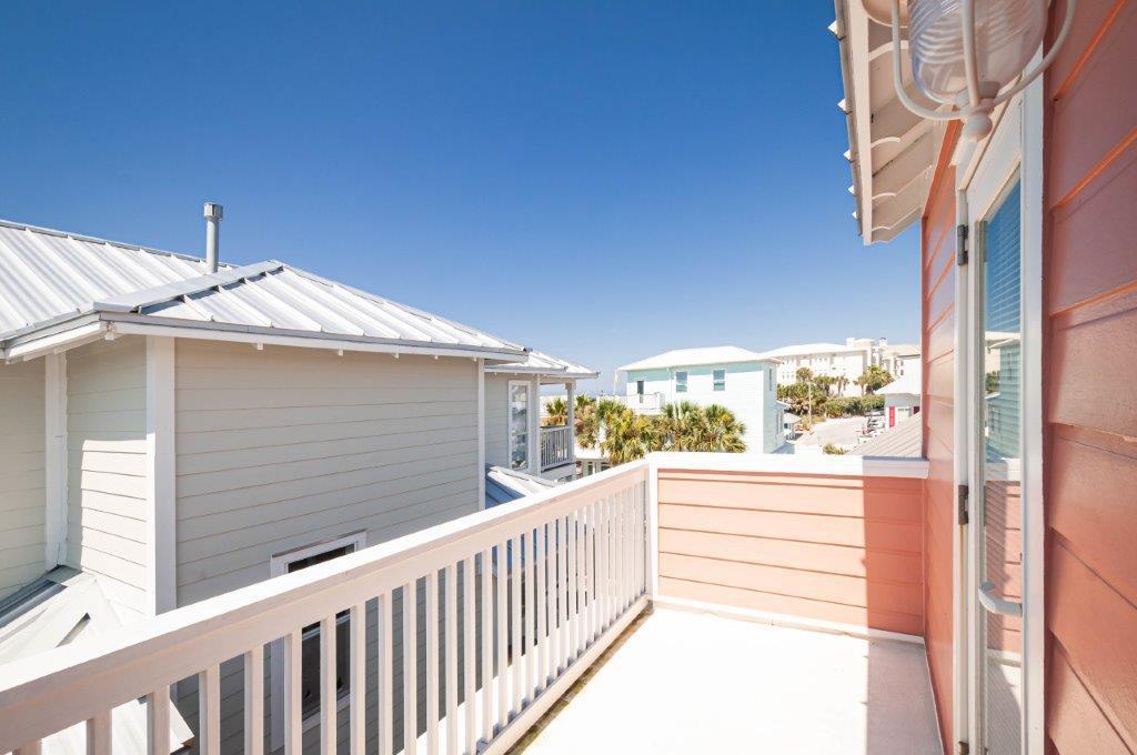 SUNRISE BEACH - Residential