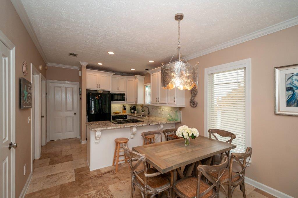 SUNRISE BEACH - Residential