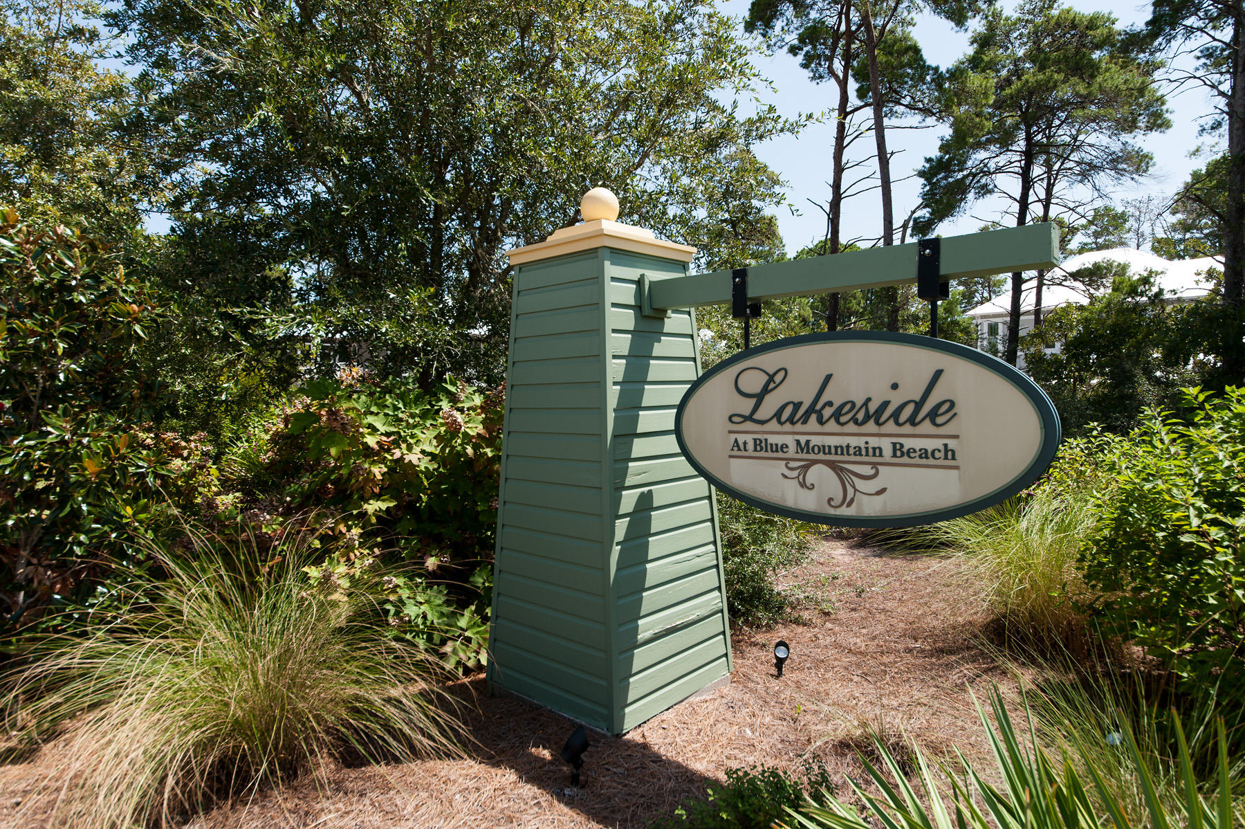 This sizable lot within the gated portion of Lakeside at Blue Mountain backs up to a tranquil creek bed which feeds into nearby Big Redfish Lake. Its front enjoys an east facing orientation, enabling a home to enjoy morning light from its front porch, as well as sunsets from its back porch overlooking native trees and vegetation. Lakeside at Blue Mountain features a gated pool and club house, and owners there may build at their leisure with no build out time requirement. Beach access is located less than half a mile from the entrance to Lakeside at Blue Mountain down a paved pedestrian path.