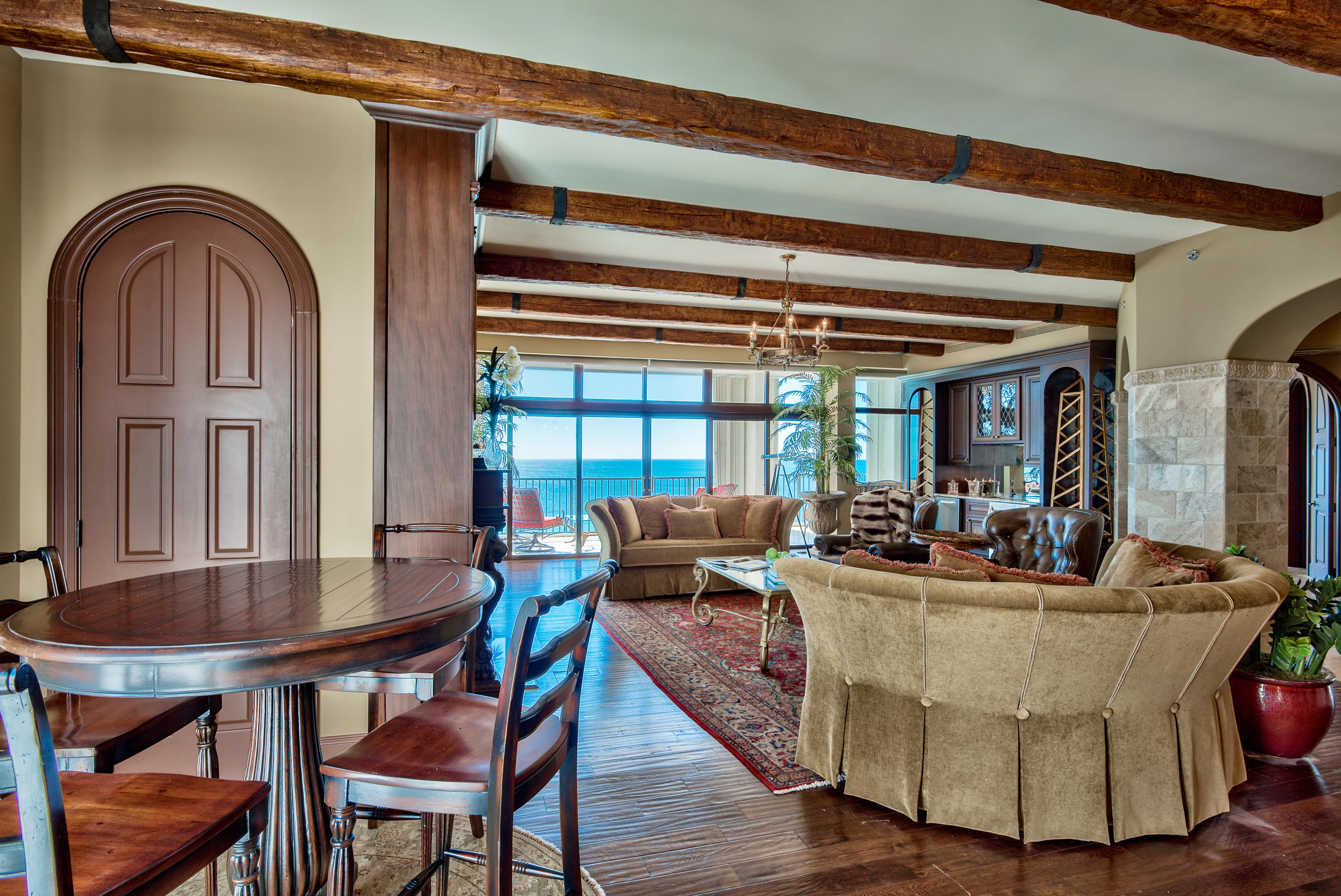 REGENCY TOWERS - Residential