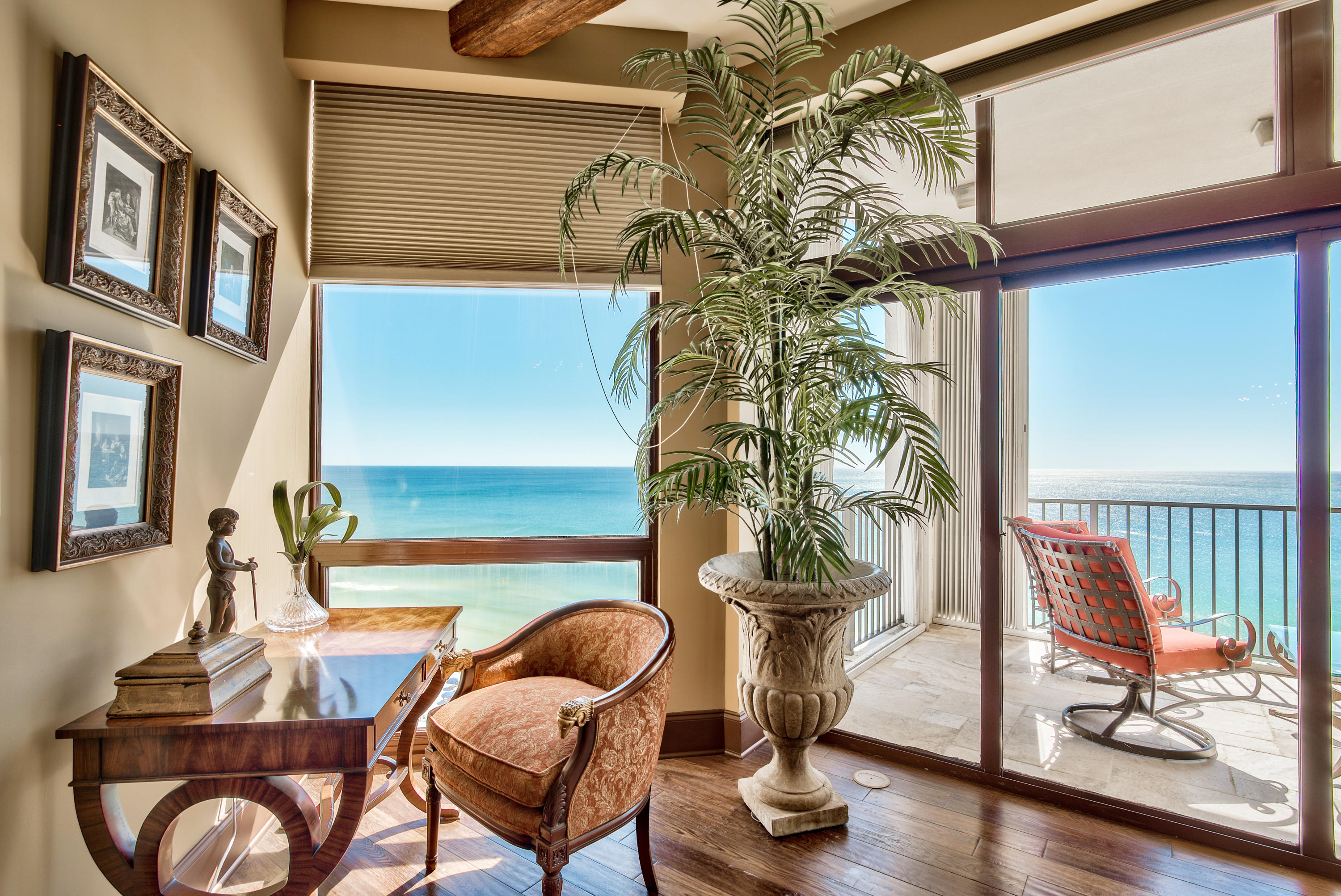 REGENCY TOWERS - Residential