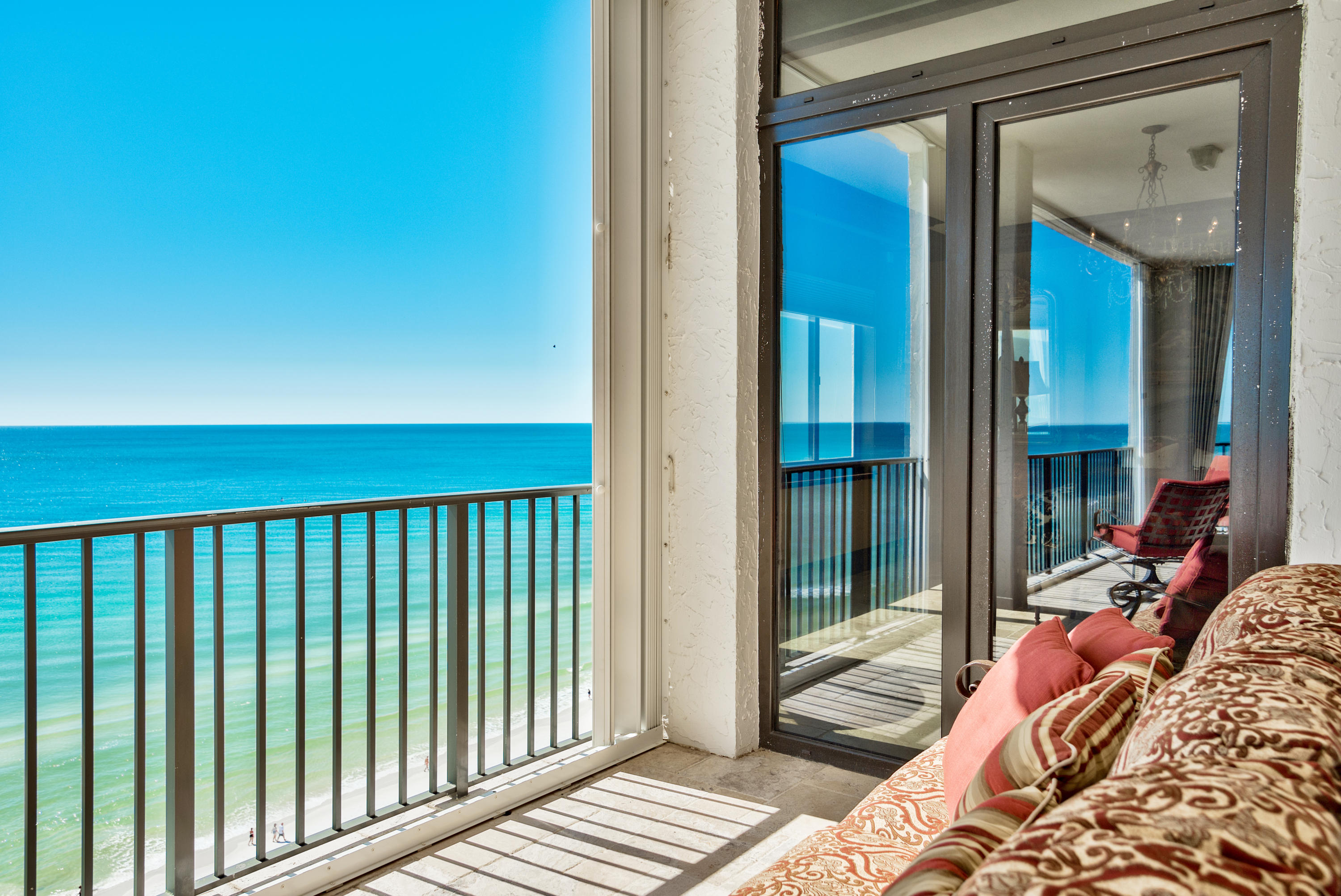 REGENCY TOWERS - Residential