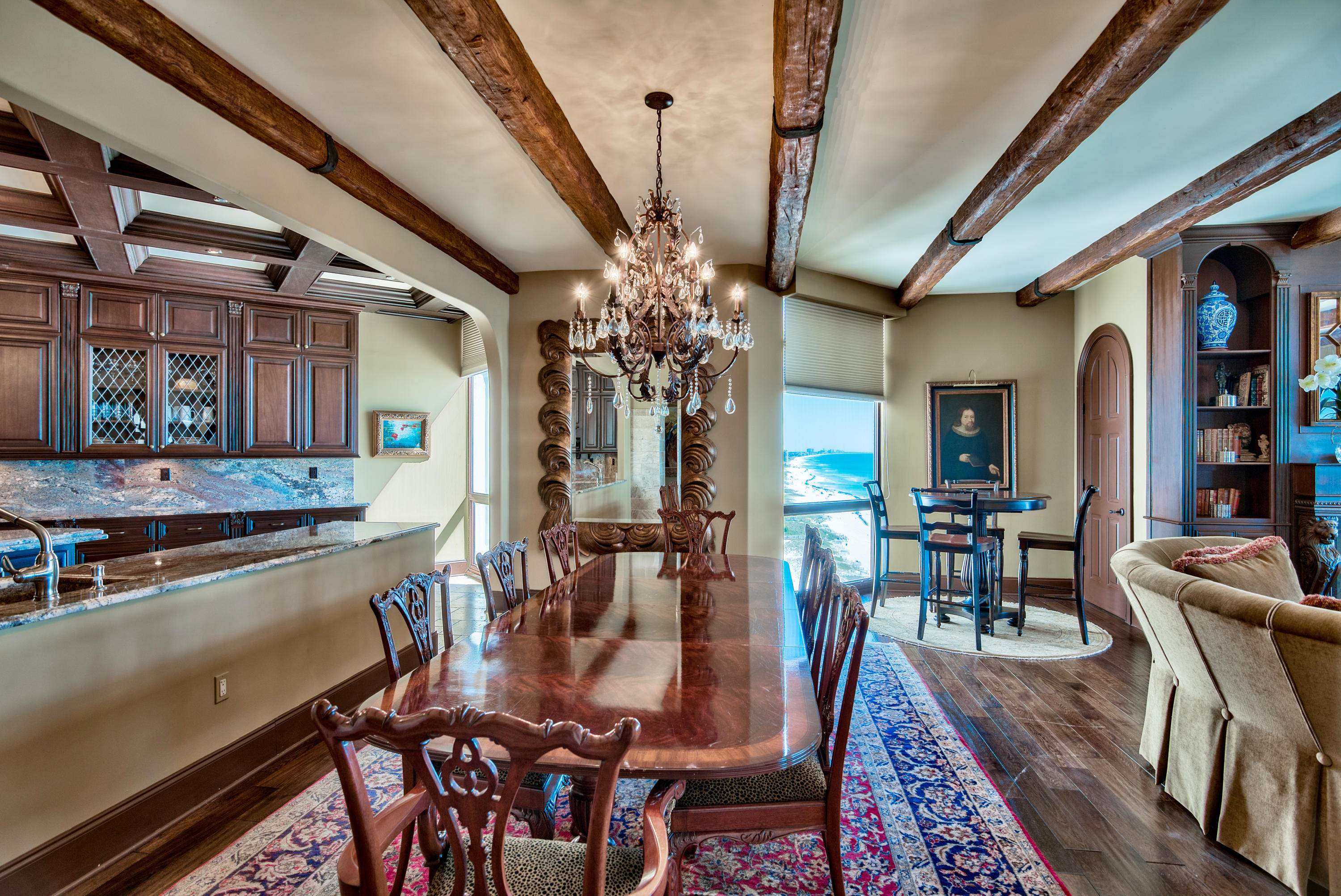 REGENCY TOWERS - Residential