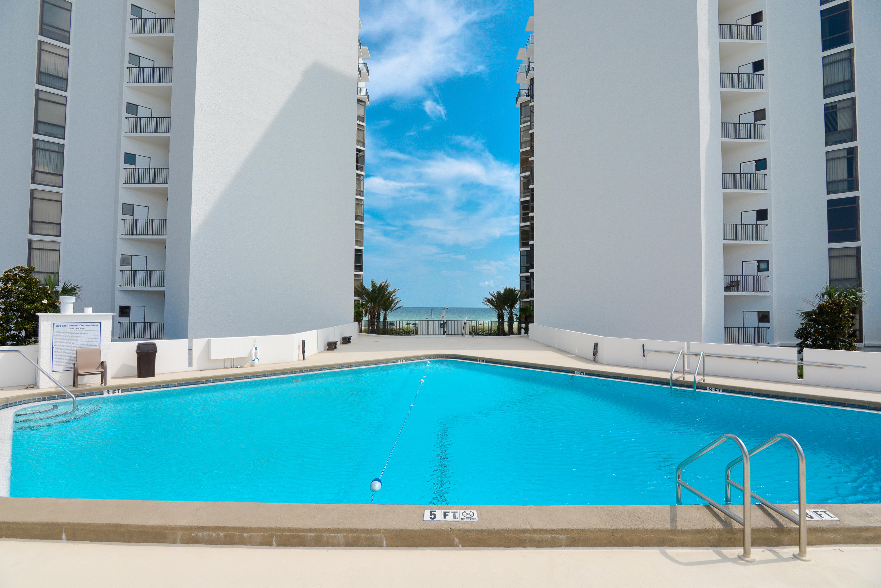 REGENCY TOWERS - Residential