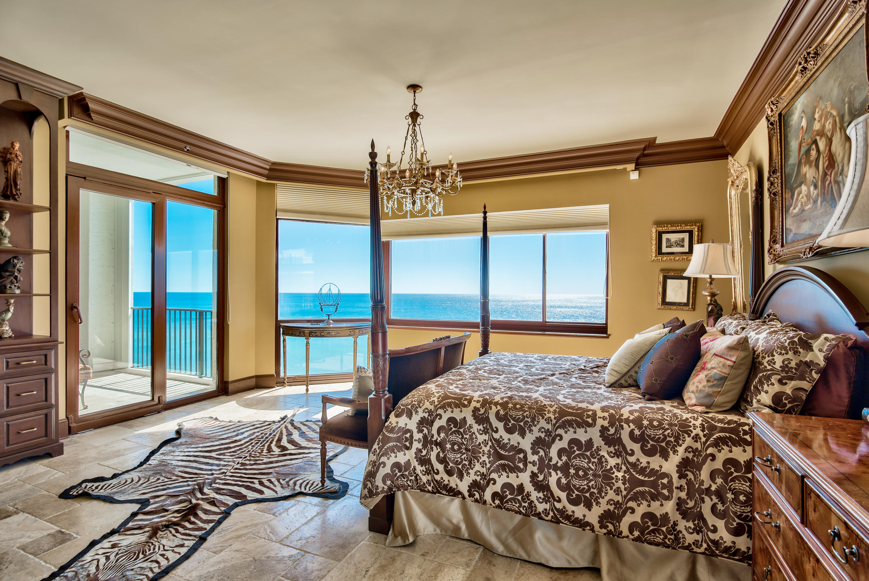 REGENCY TOWERS - Residential