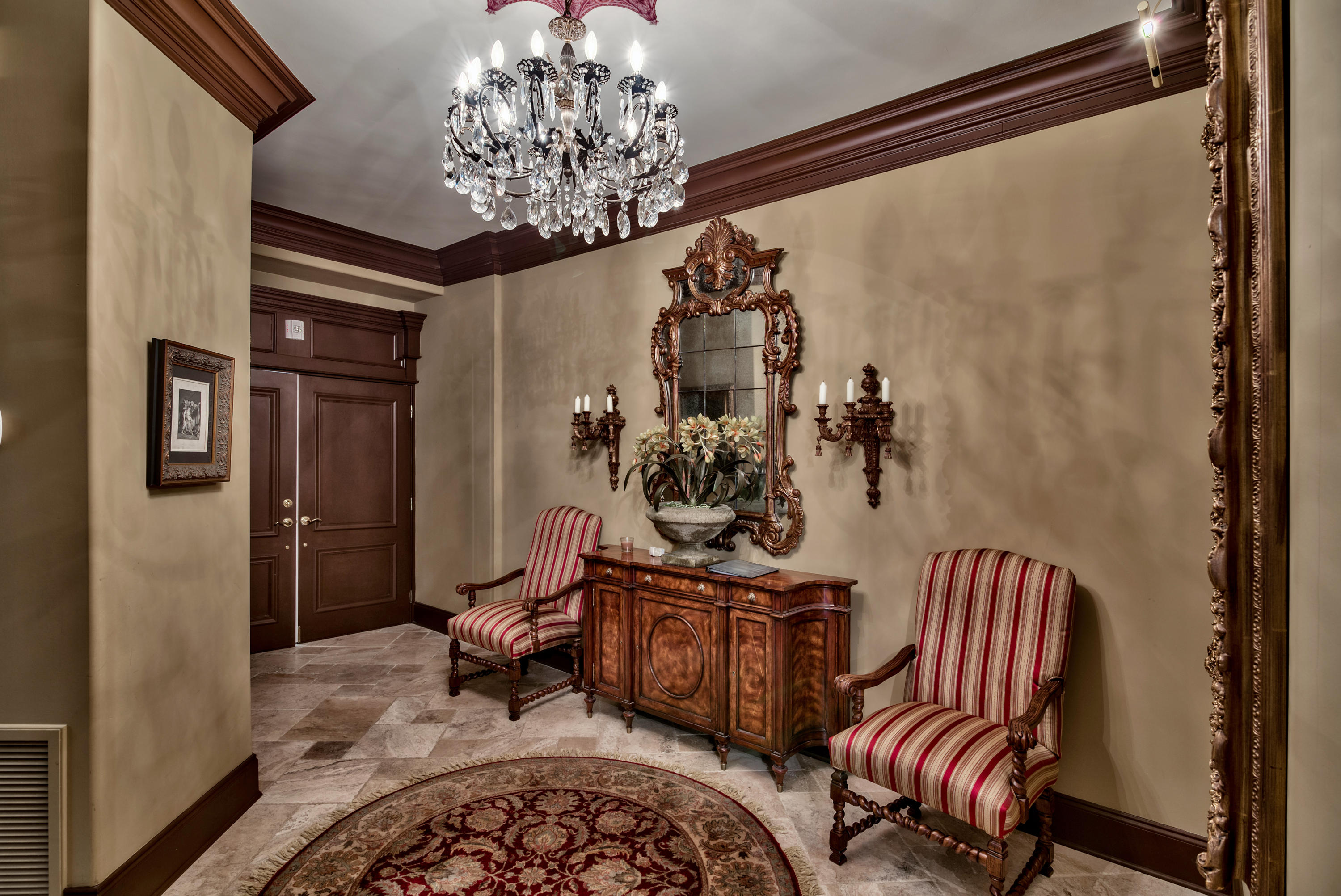 REGENCY TOWERS - Residential