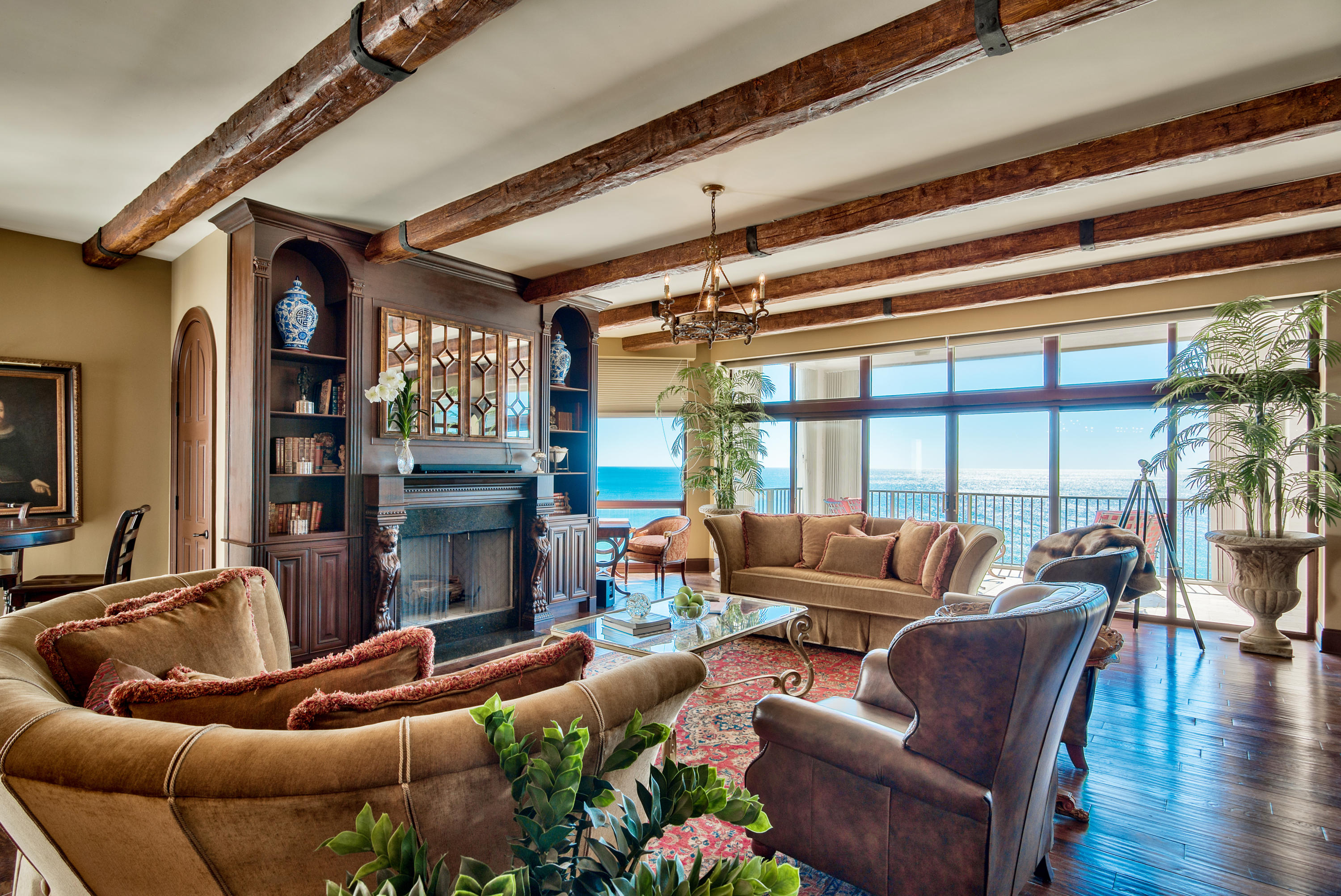 REGENCY TOWERS - Residential