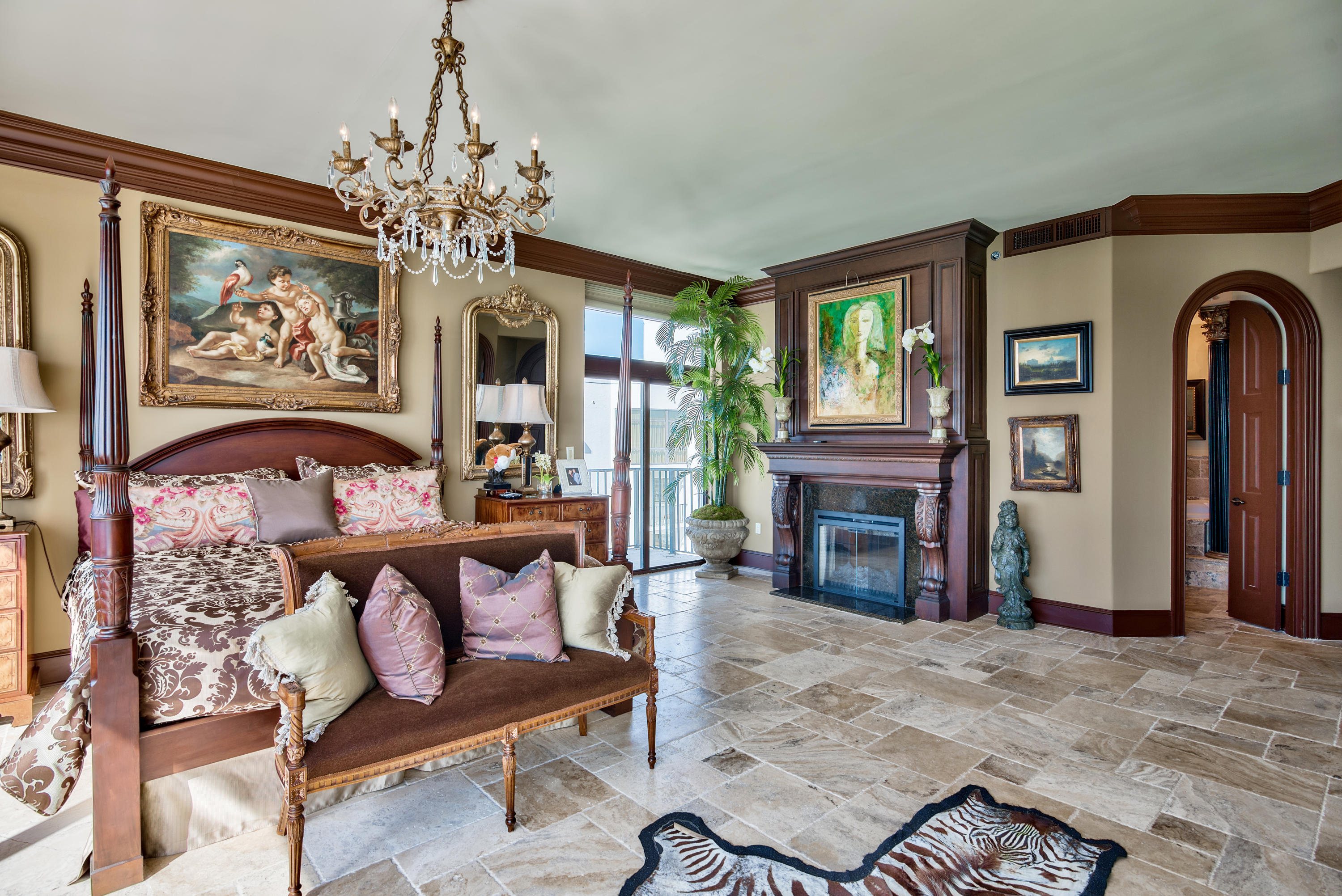 REGENCY TOWERS - Residential