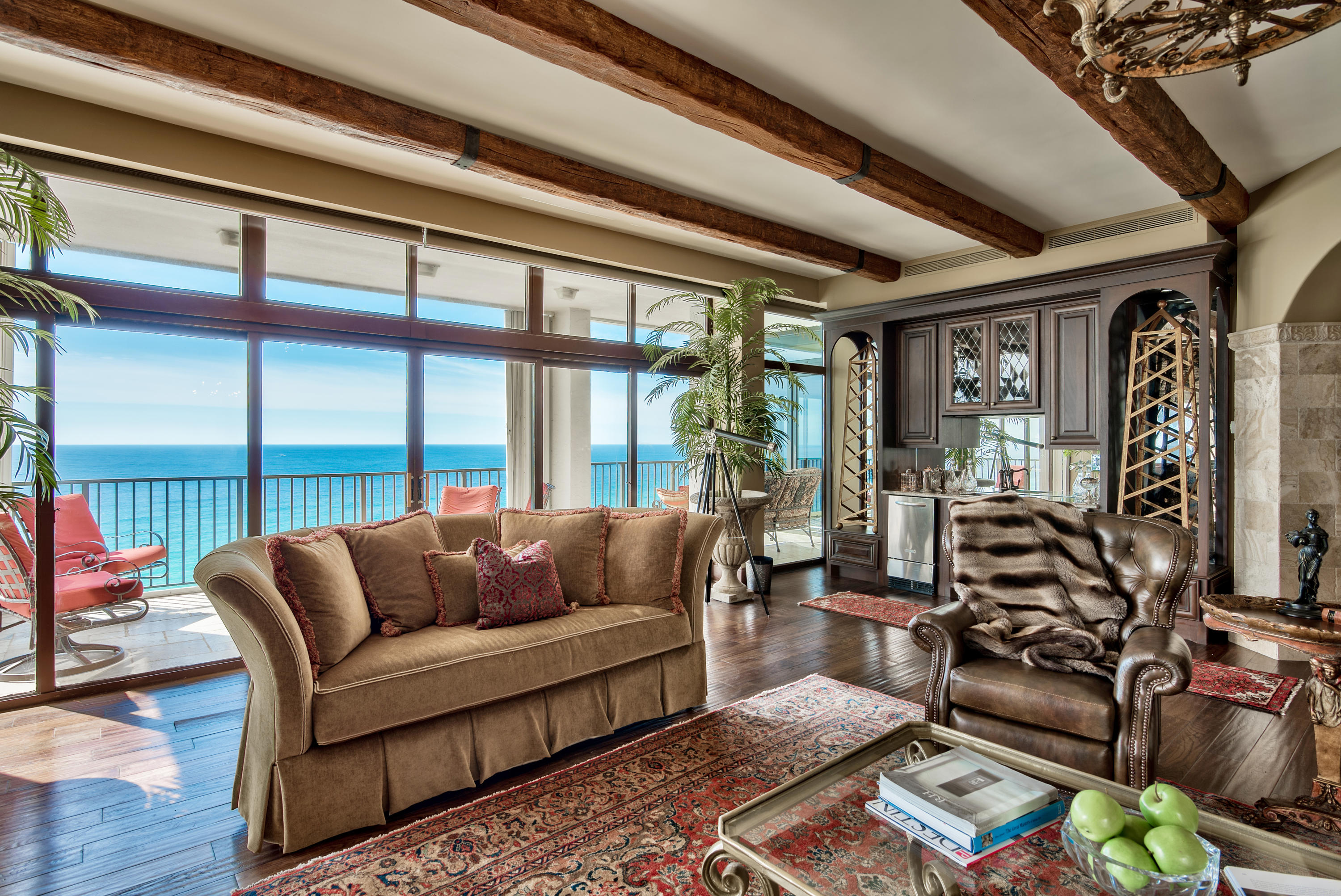 REGENCY TOWERS - Residential