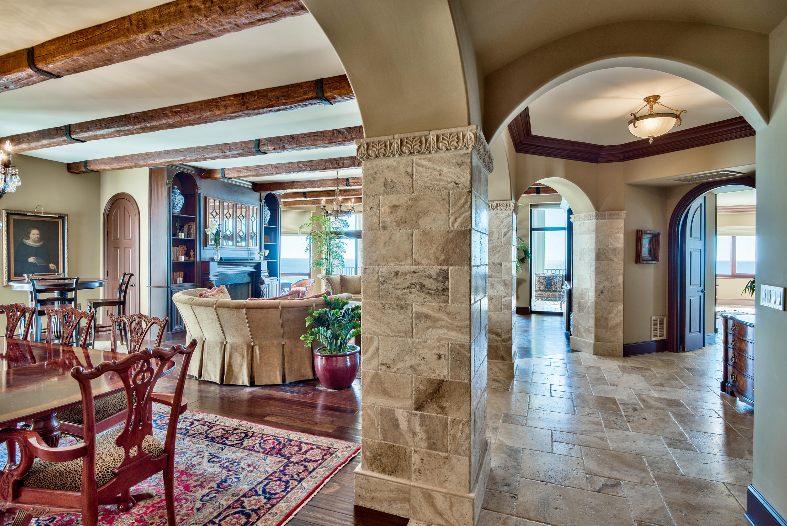 REGENCY TOWERS - Residential