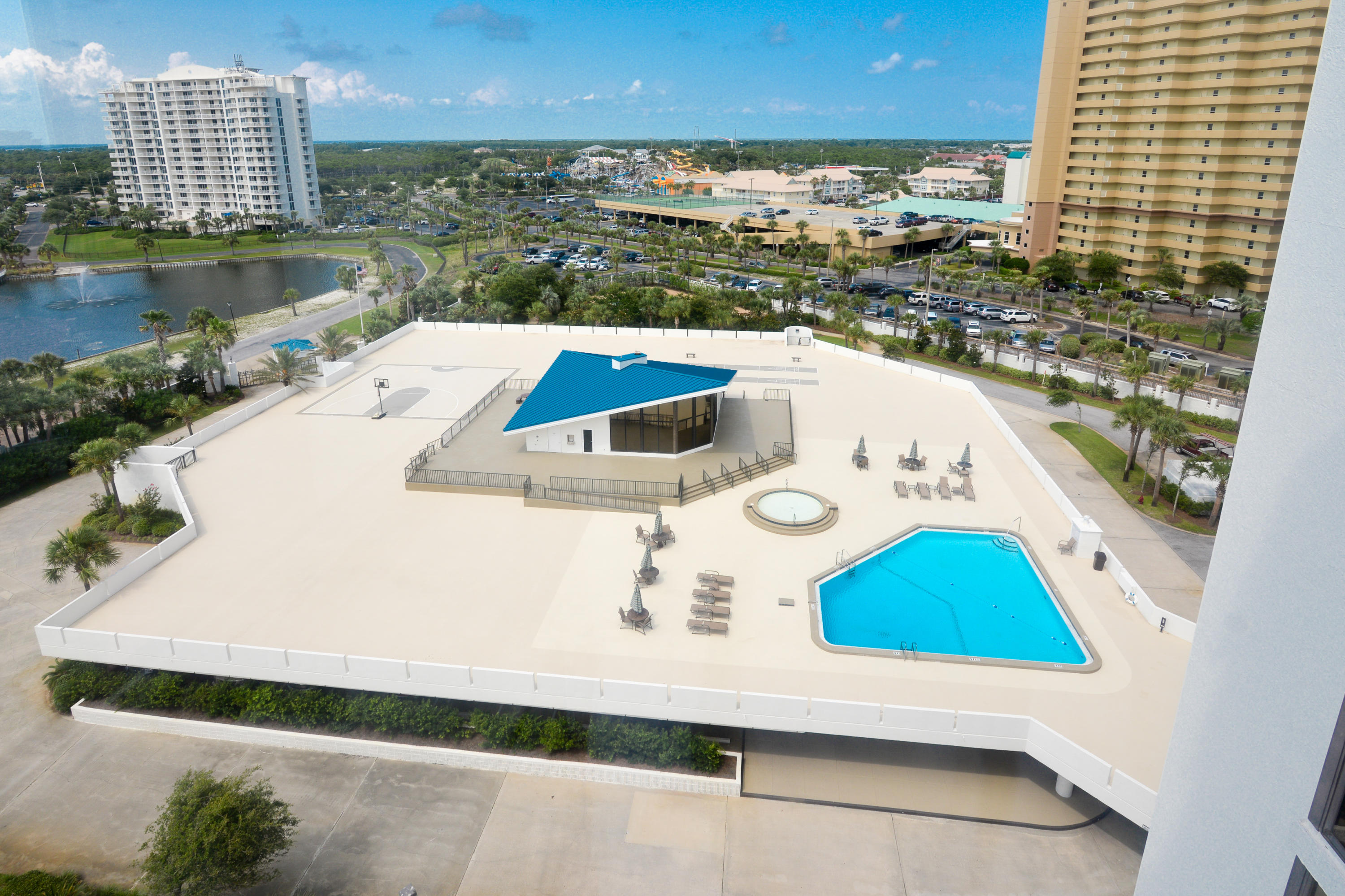 REGENCY TOWERS - Residential