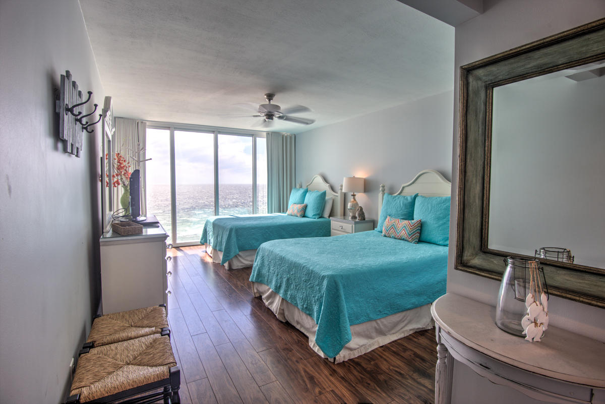 LONG BEACH - Residential