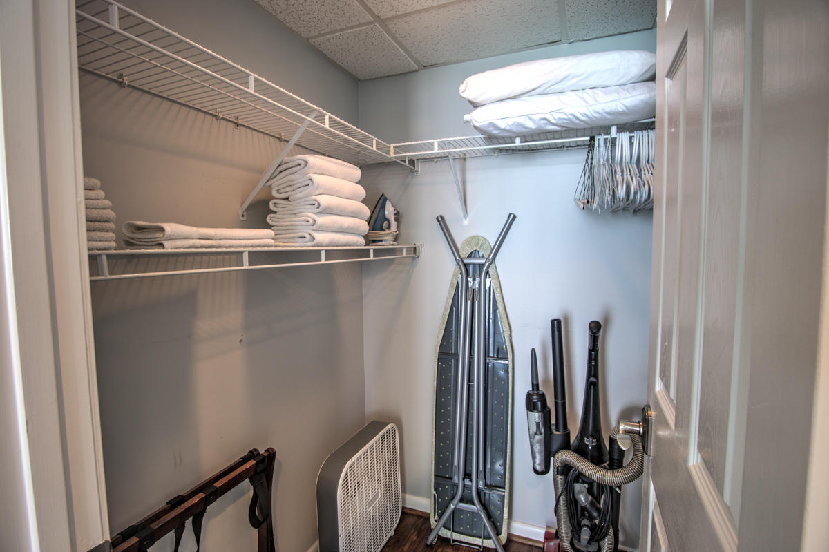 LONG BEACH - Residential