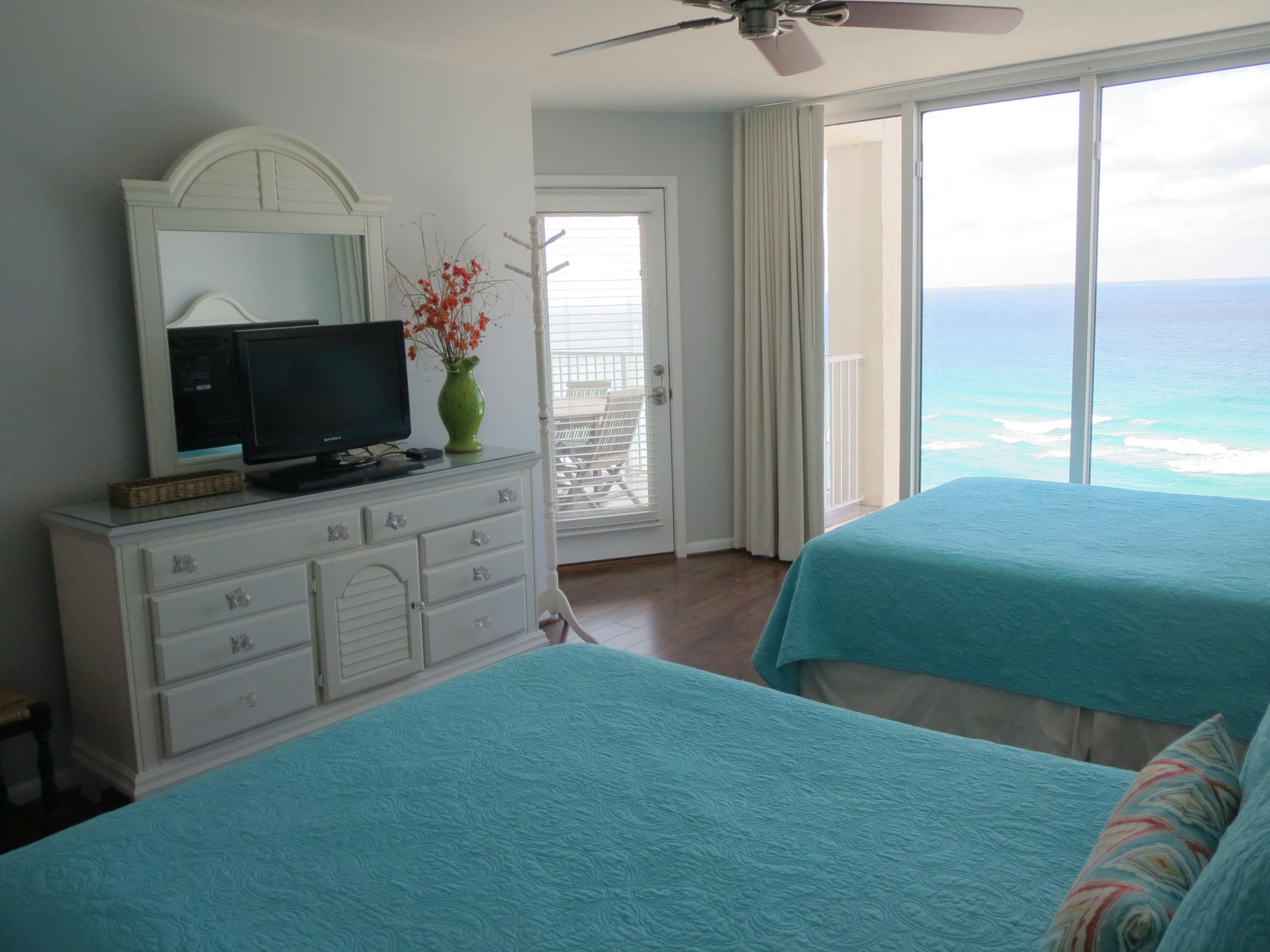 LONG BEACH - Residential