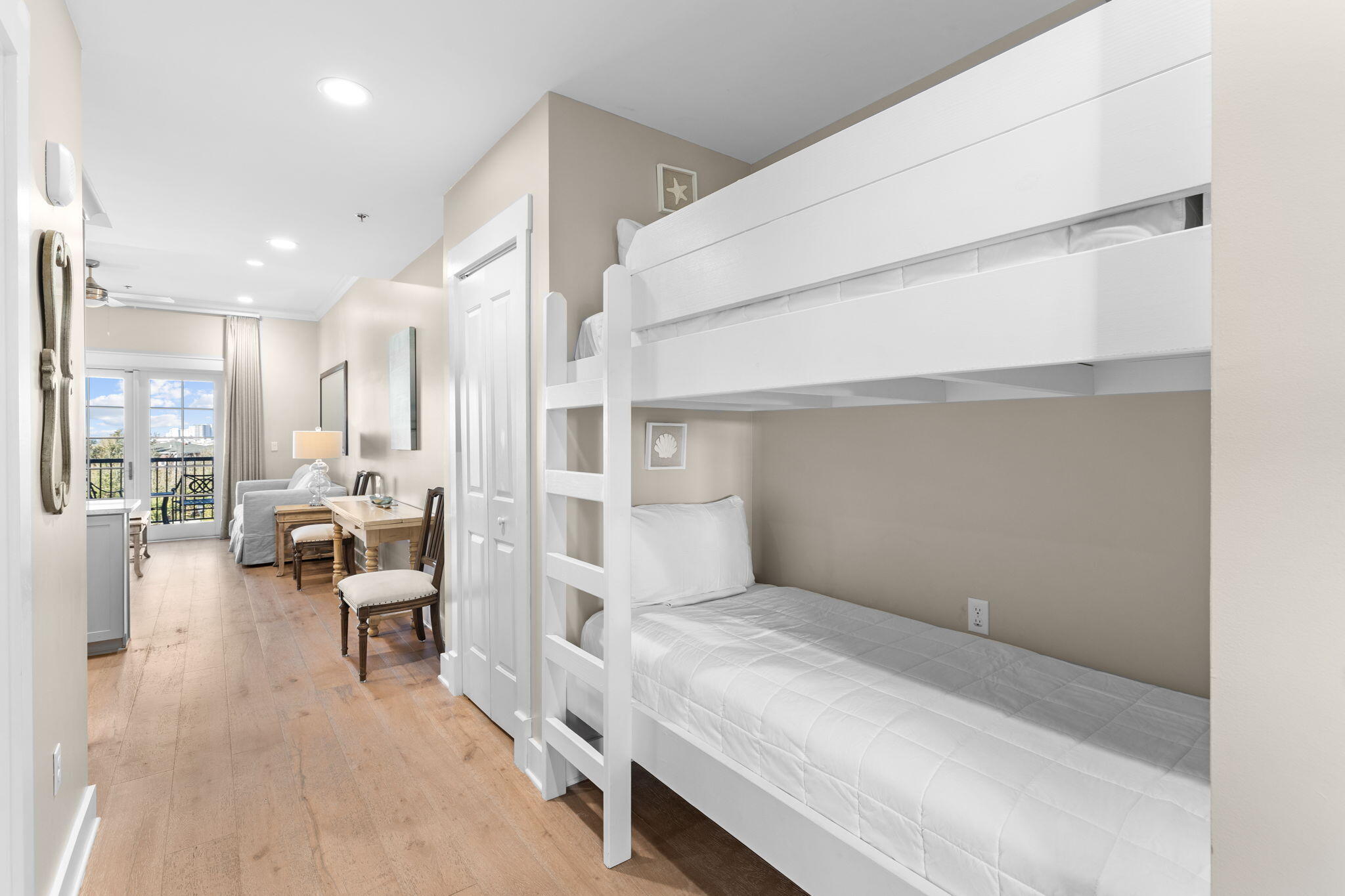 HENDERSON LOFTS - Residential