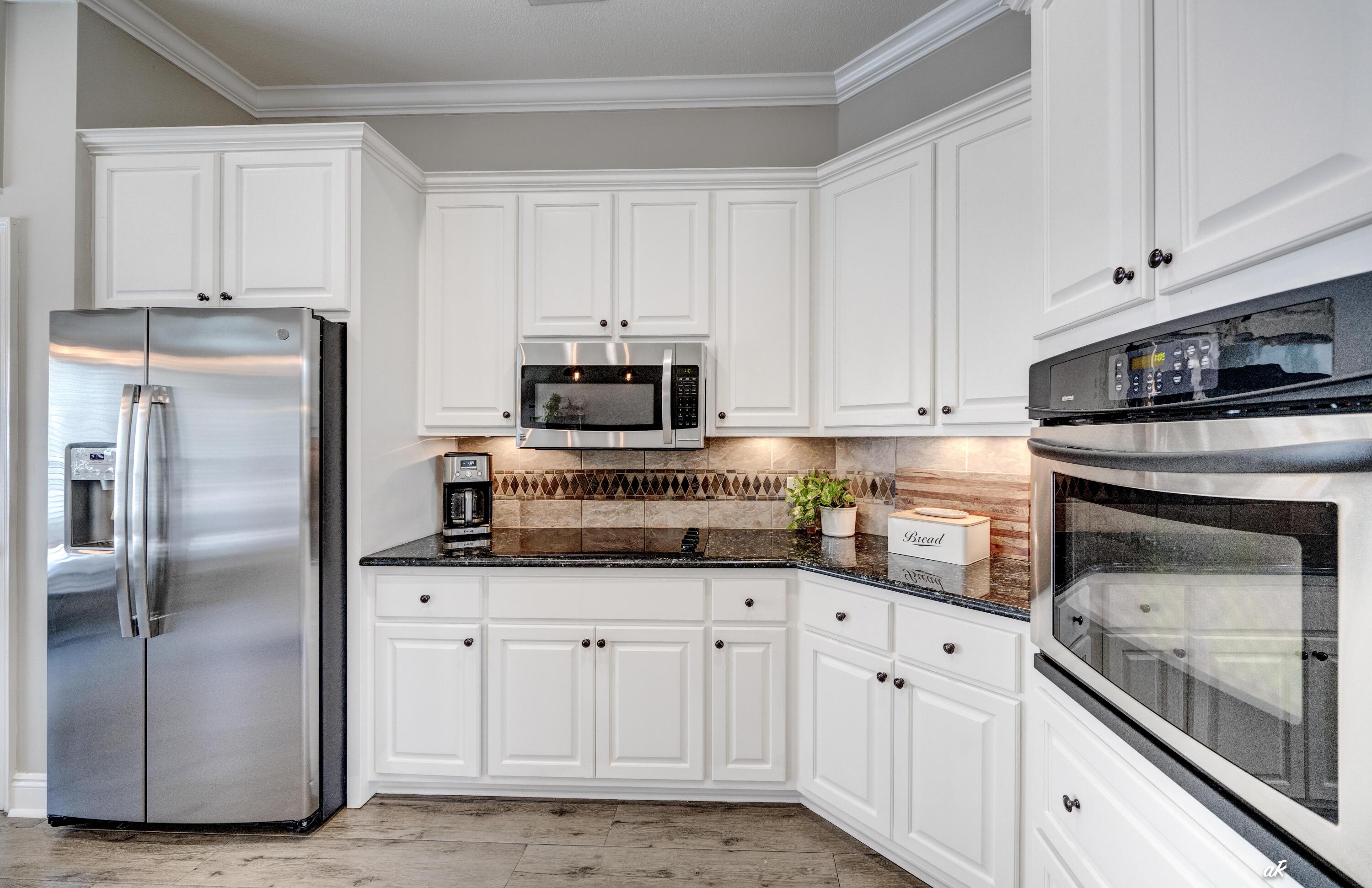 CANDLEWICK ACRES - Residential