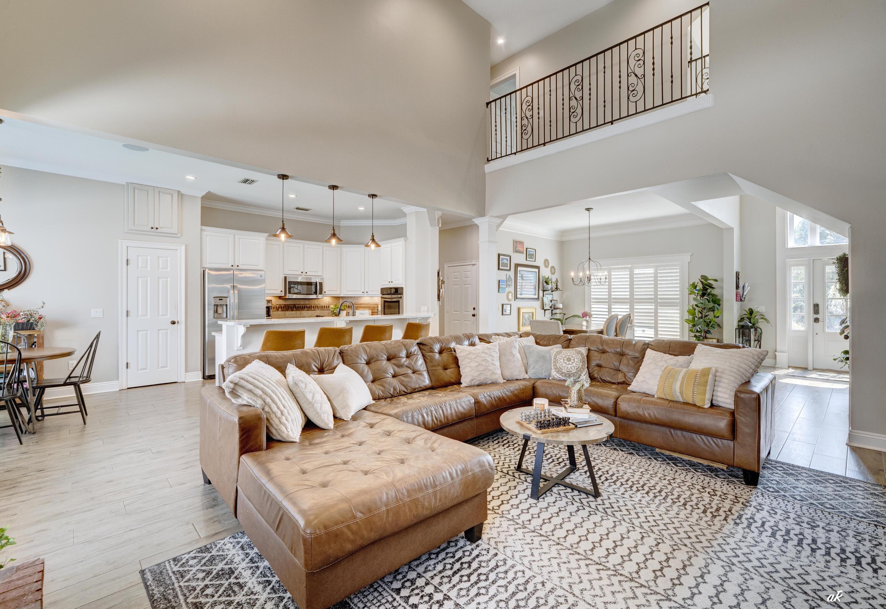 CANDLEWICK ACRES - Residential