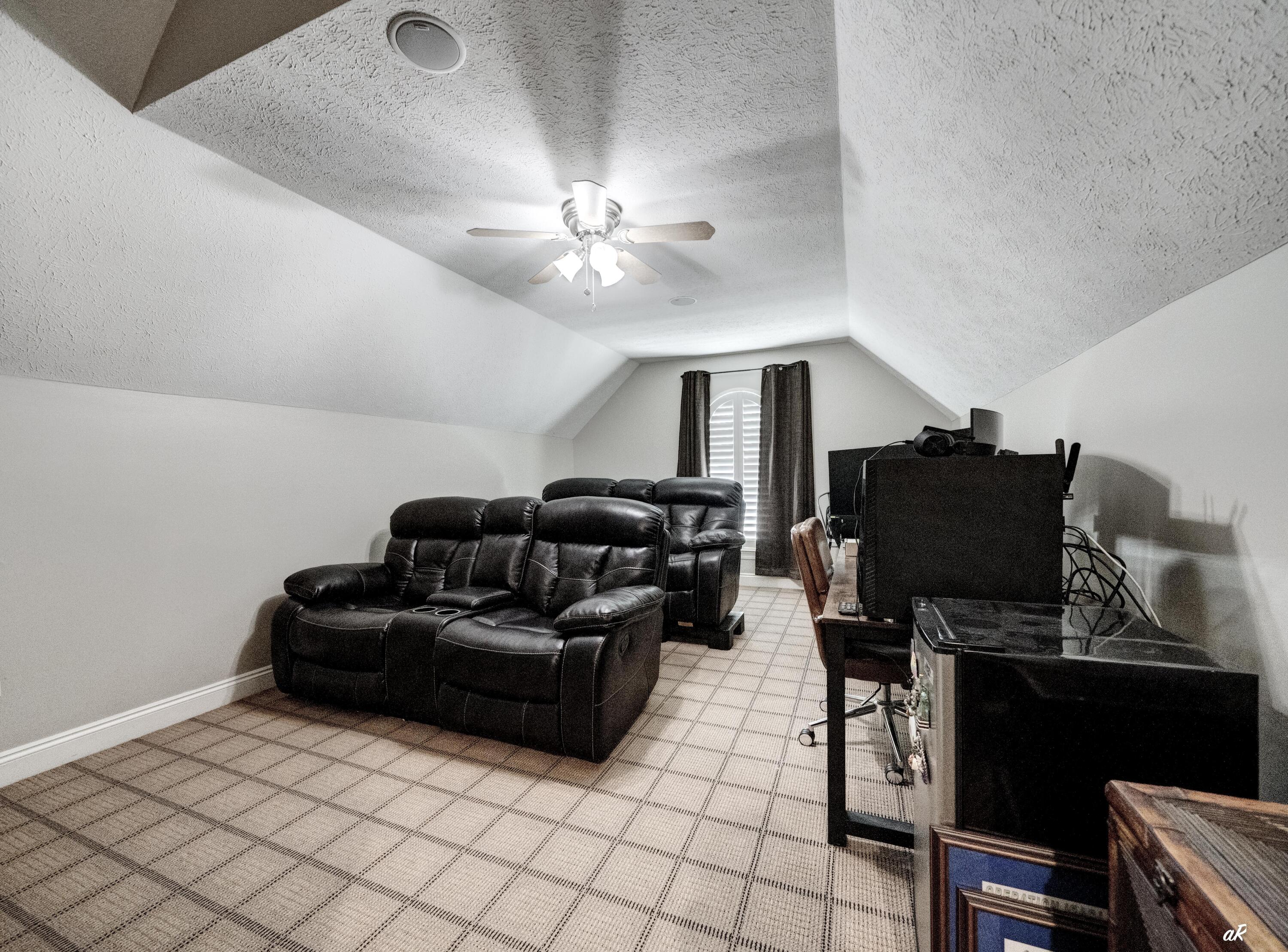 CANDLEWICK ACRES - Residential