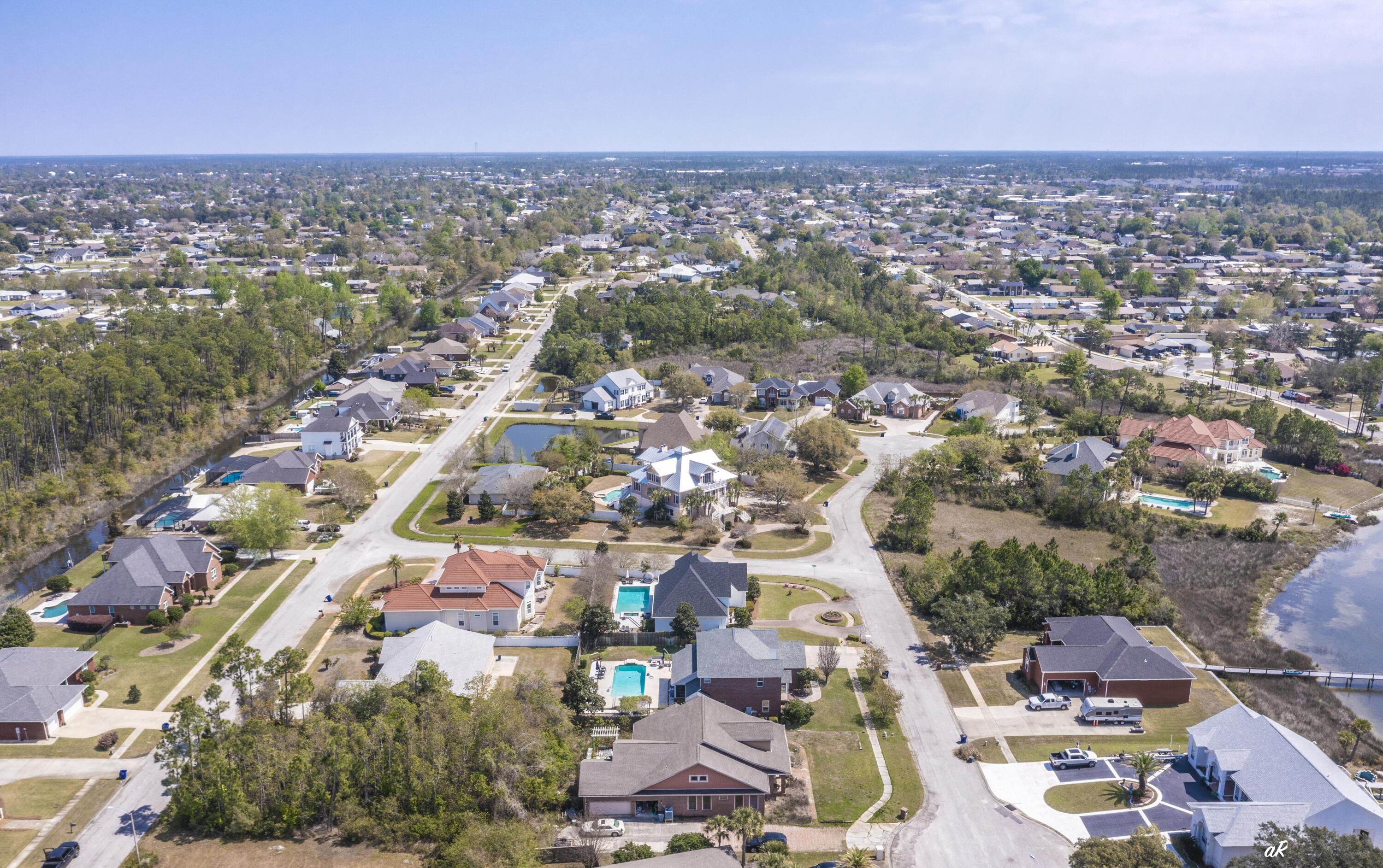 CANDLEWICK ACRES - Residential