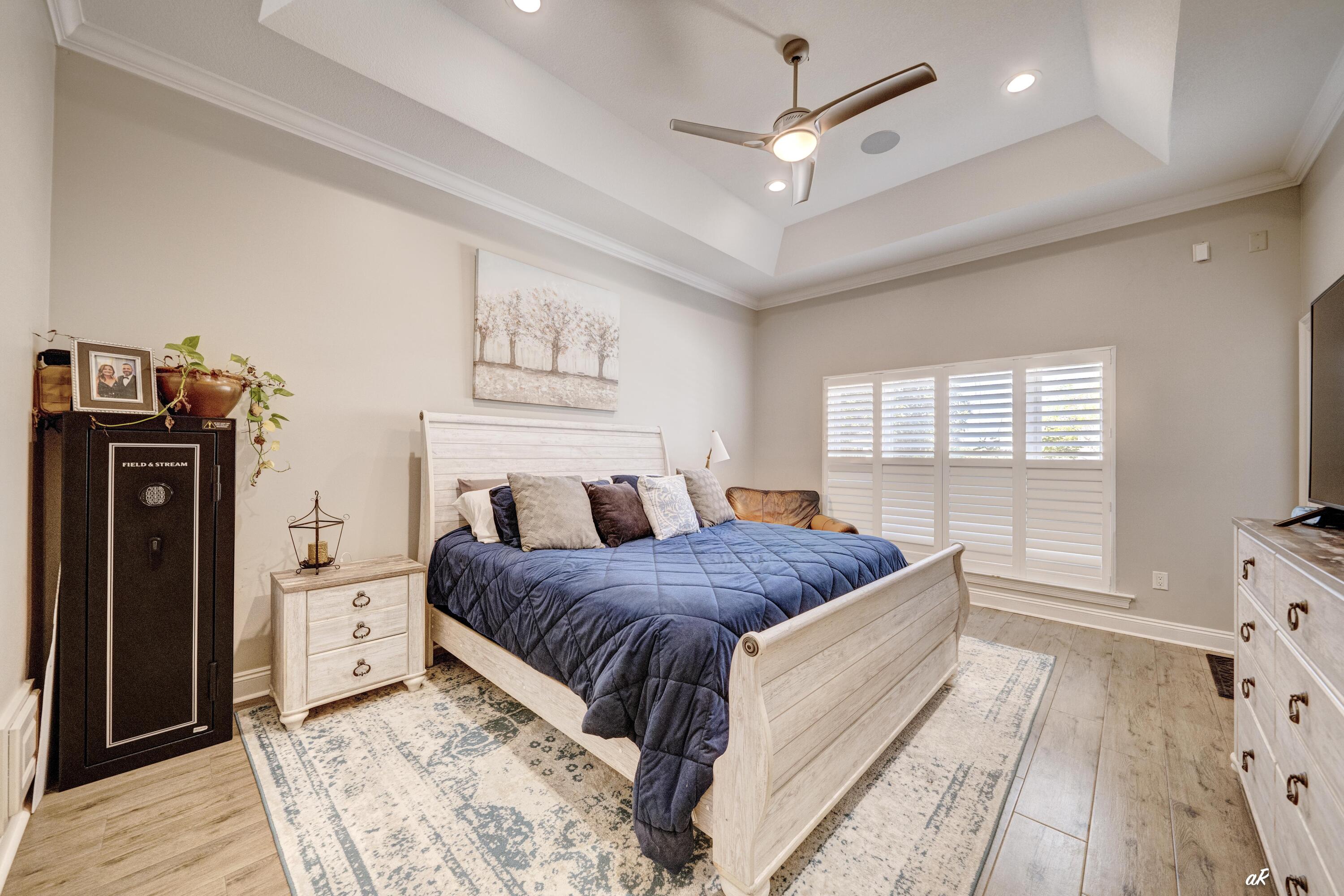 CANDLEWICK ACRES - Residential