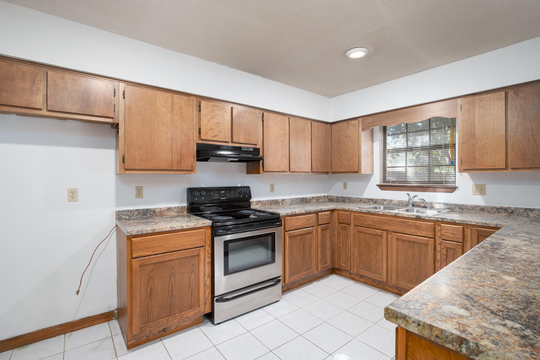 BAYOU WOODS 5TH ADDN - Residential