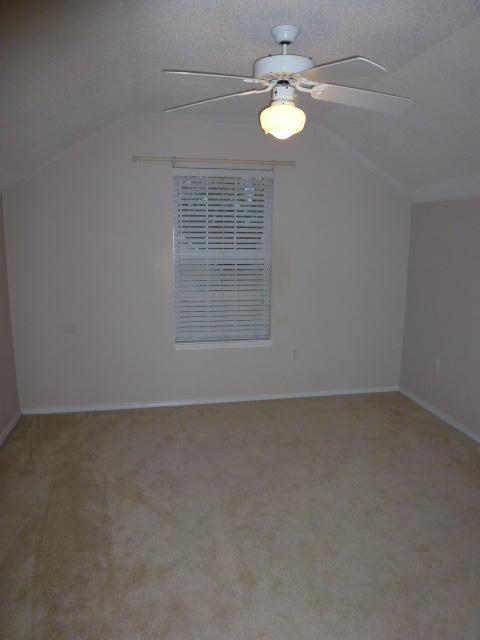 HUNTERS RUN S/D - Residential Lease