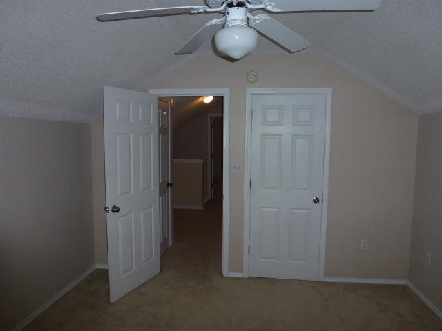 HUNTERS RUN S/D - Residential Lease