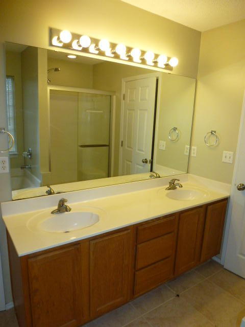 HUNTERS RUN S/D - Residential Lease