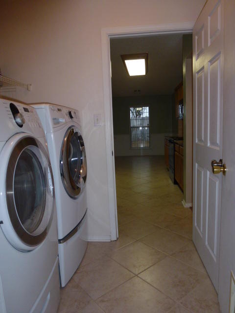 HUNTERS RUN S/D - Residential Lease