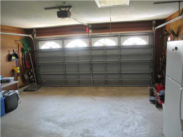 HUNTERS RUN S/D - Residential Lease