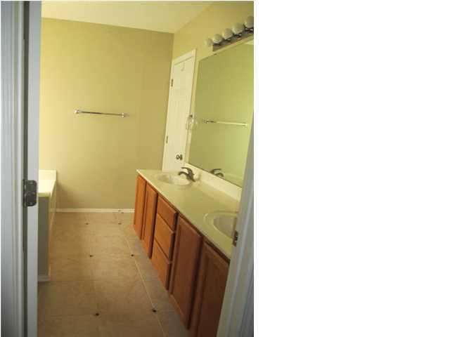 HUNTERS RUN S/D - Residential Lease