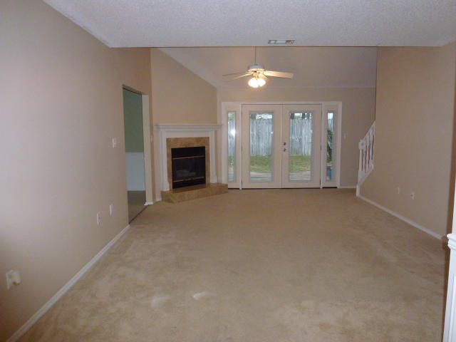 HUNTERS RUN S/D - Residential Lease