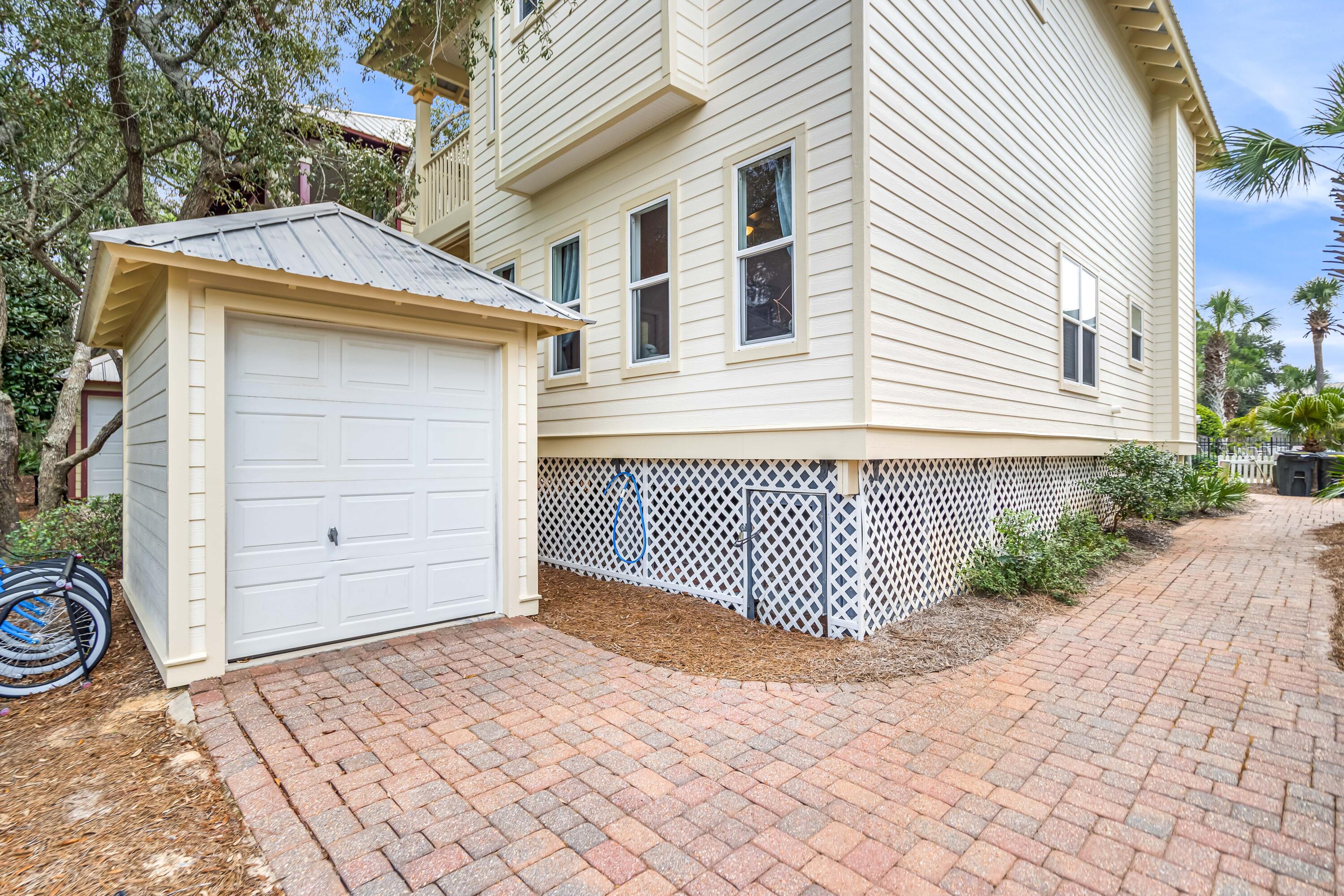 OLD FLORIDA VILLAGE - Residential