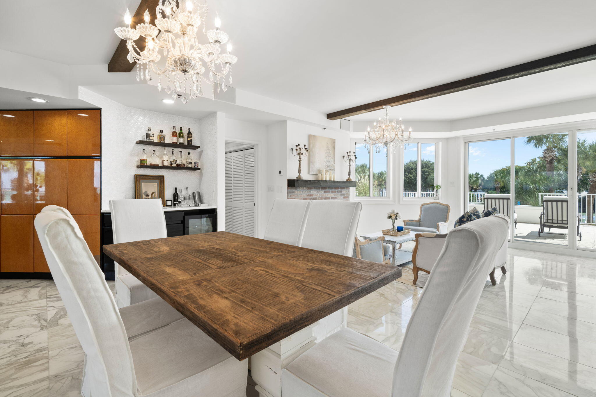 ULTIMATE CONDO THE - Residential