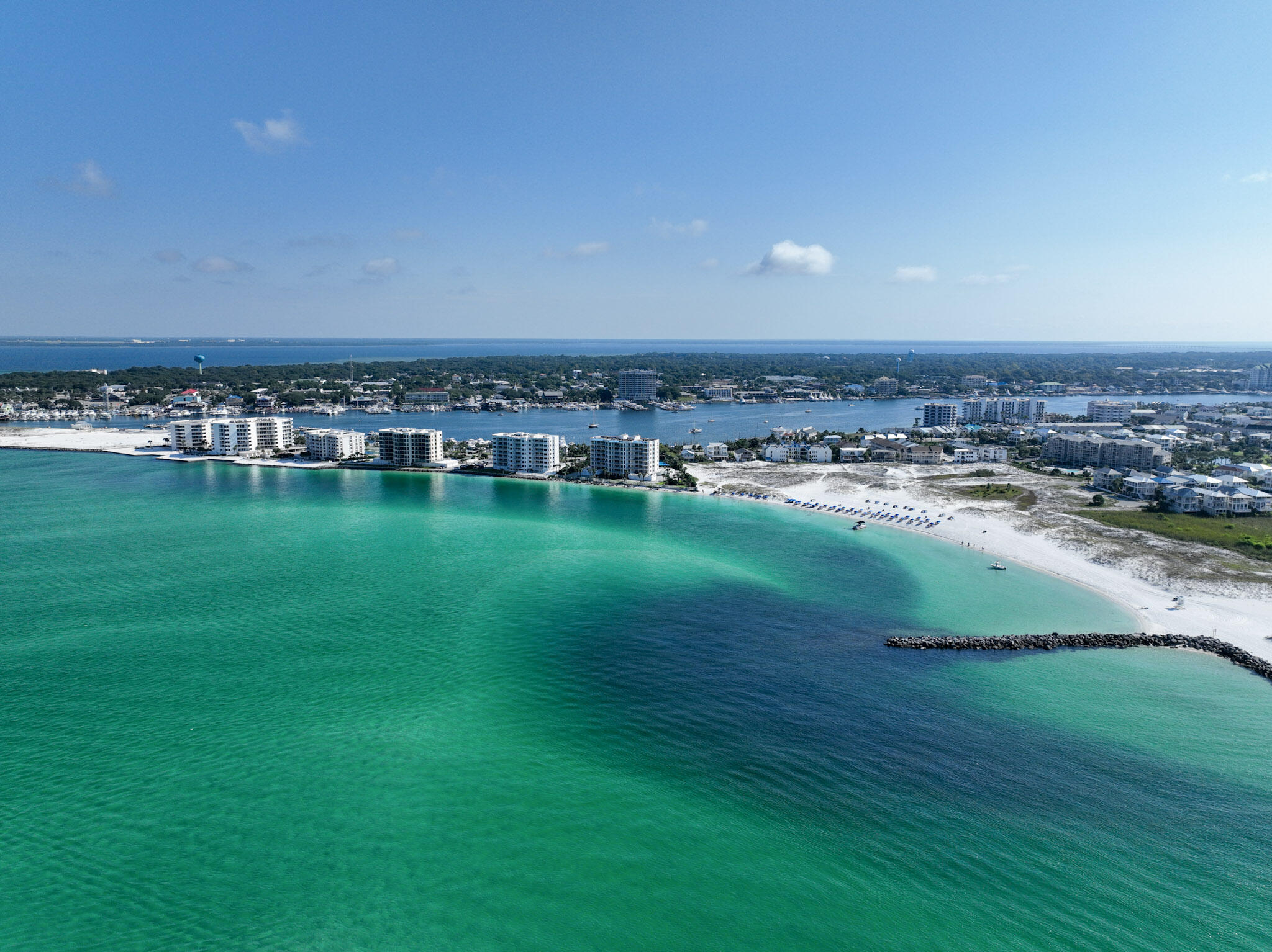 ULTIMATE CONDO THE - Residential
