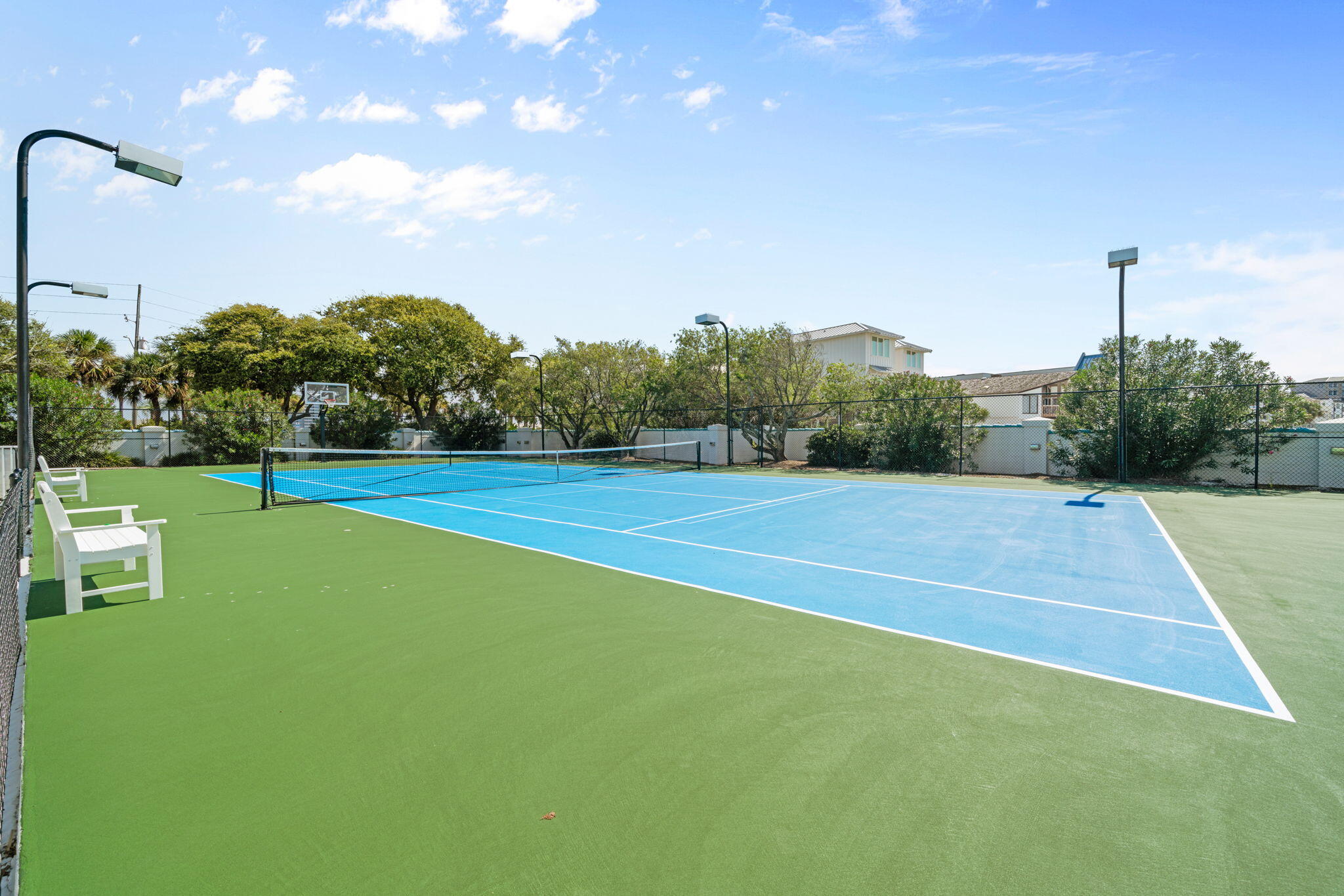 ULTIMATE CONDO THE - Residential