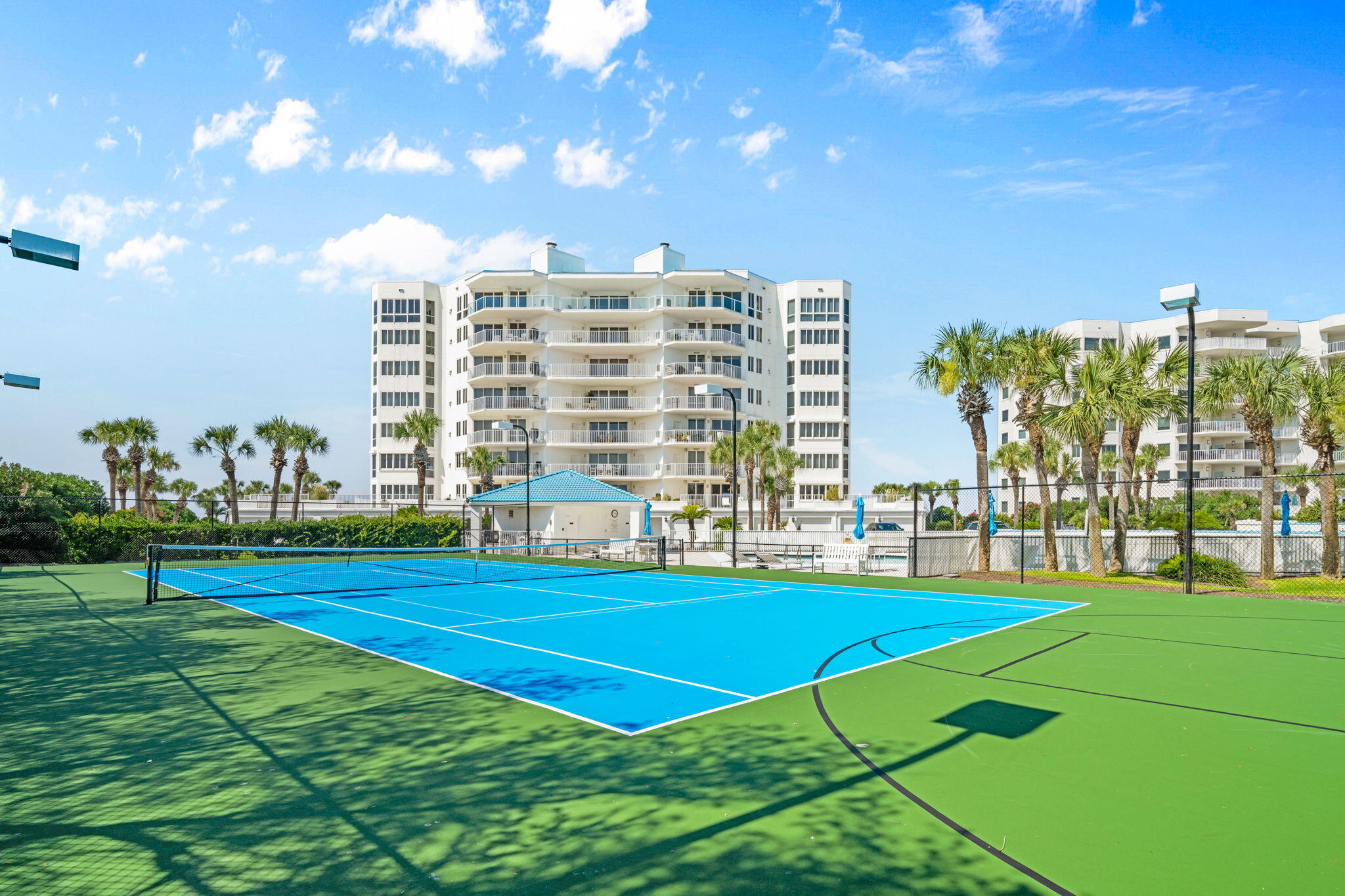 ULTIMATE CONDO THE - Residential
