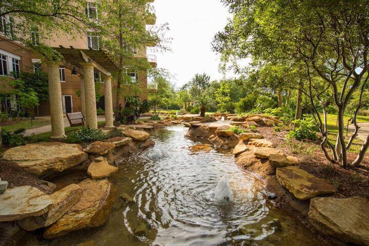 ONE WATER PLACE - Residential