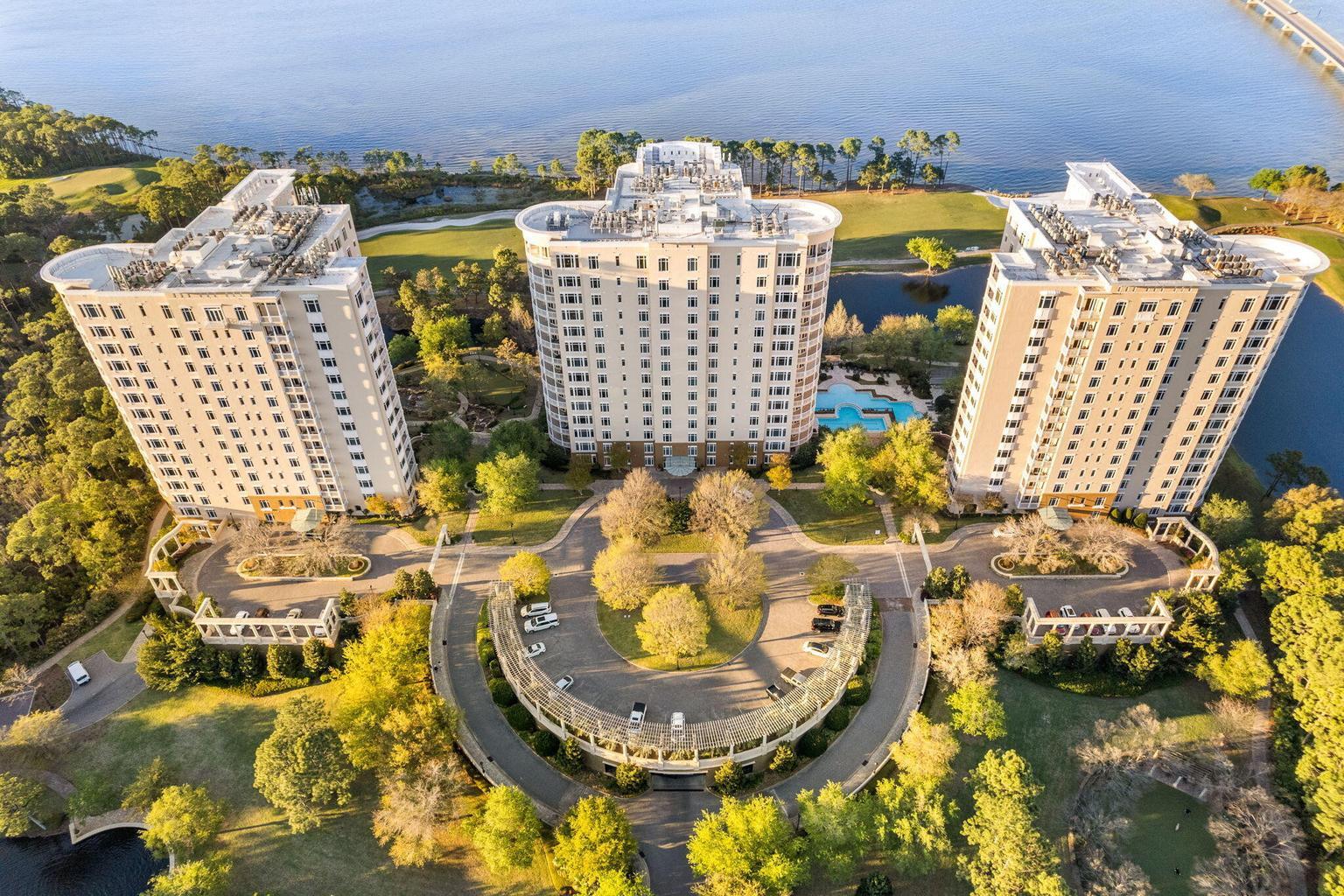 ONE WATER PLACE - Residential