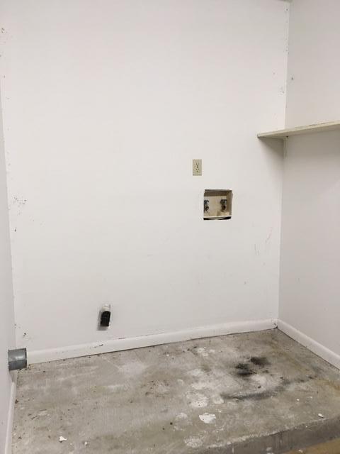 VALPARAISO PINECREST 6 - Residential Lease