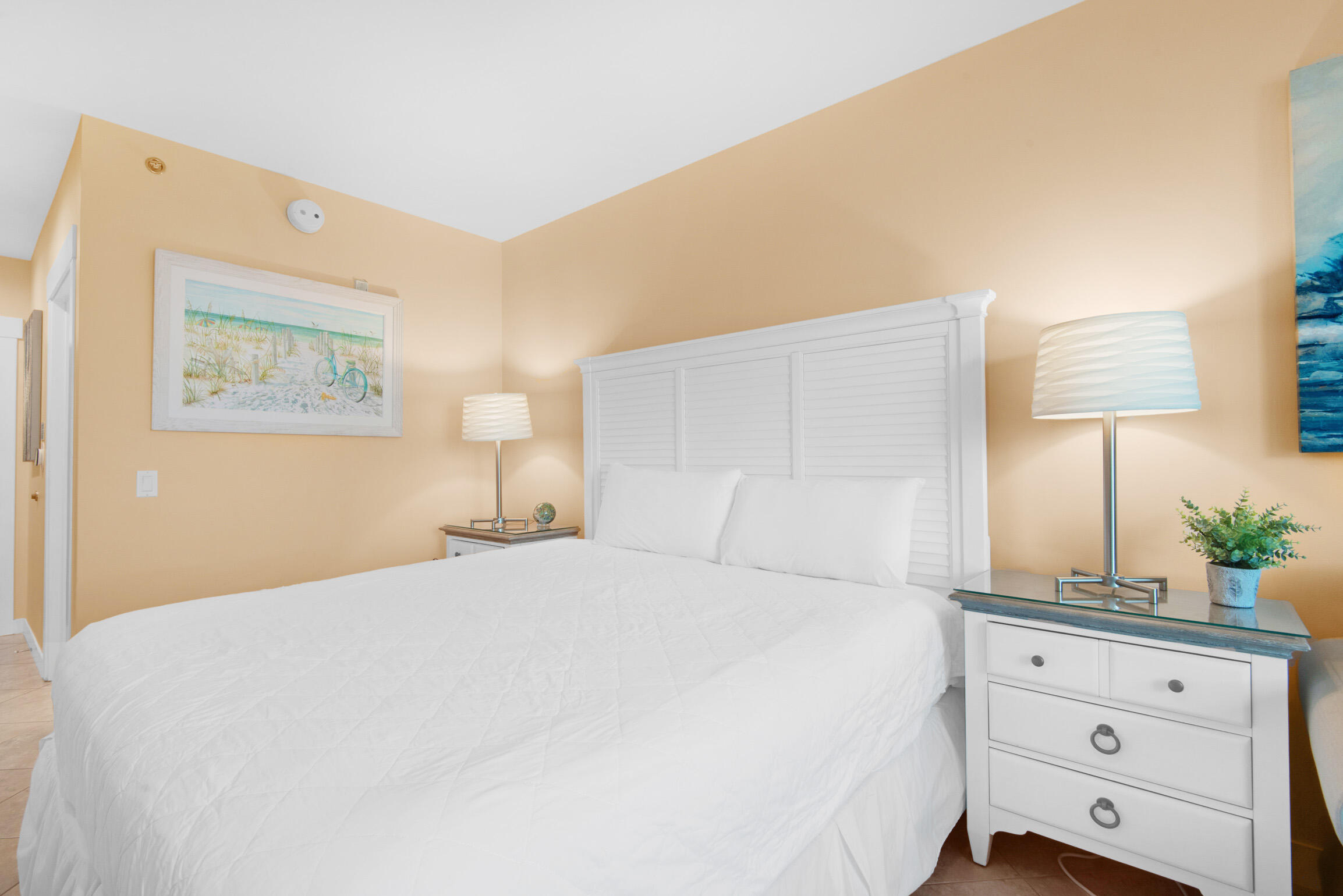 BAHIA CONDO - Residential