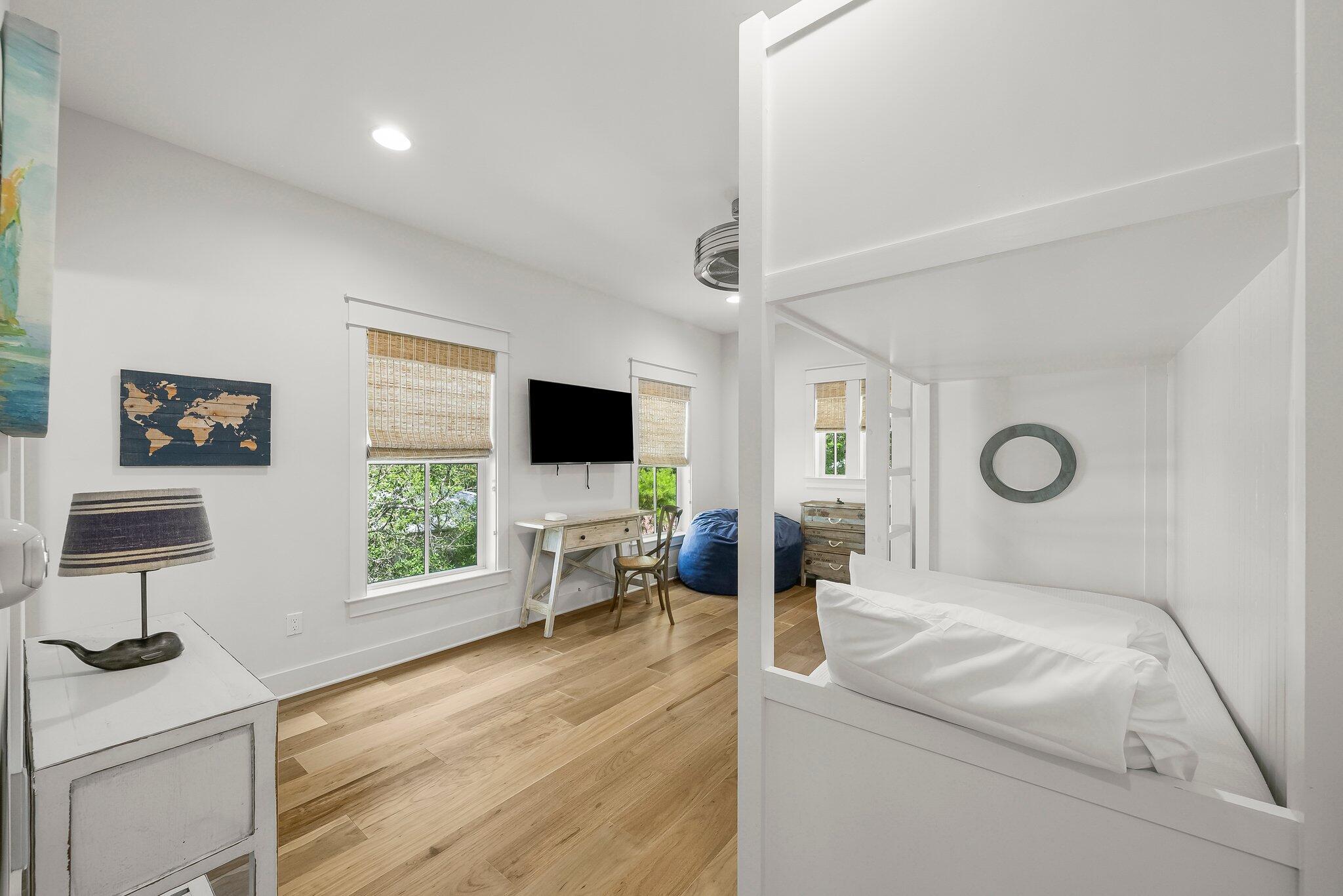 MAGNOLIA COTTAGES - Residential