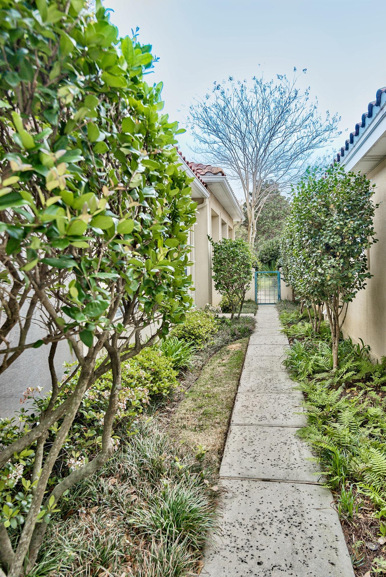 LEGEND CREEK AT SANDESTIN - Residential
